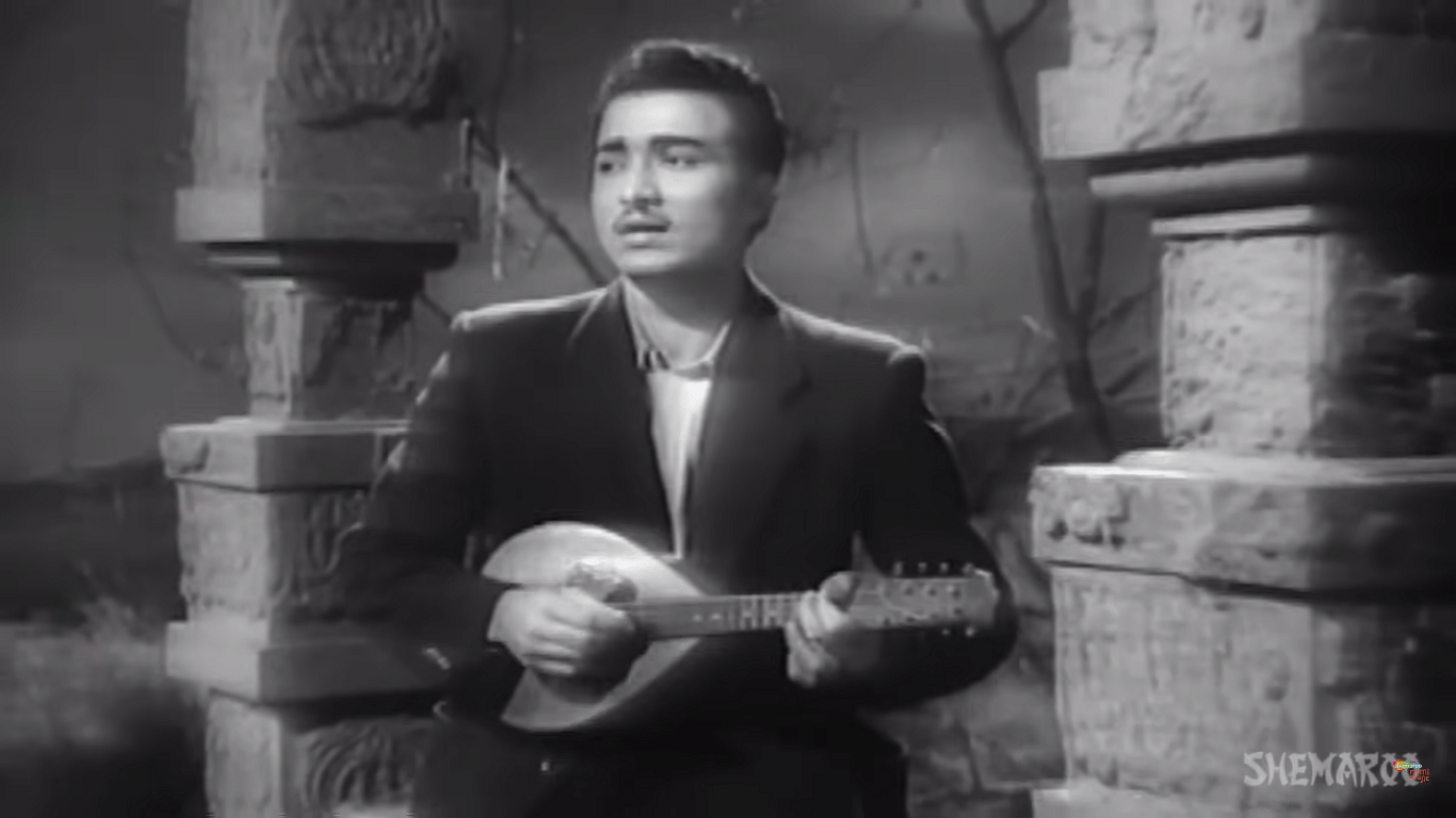 'Suhani raat dhal chuki' from the film 'Dulari' (1949), sung by Mohammed Rafi.