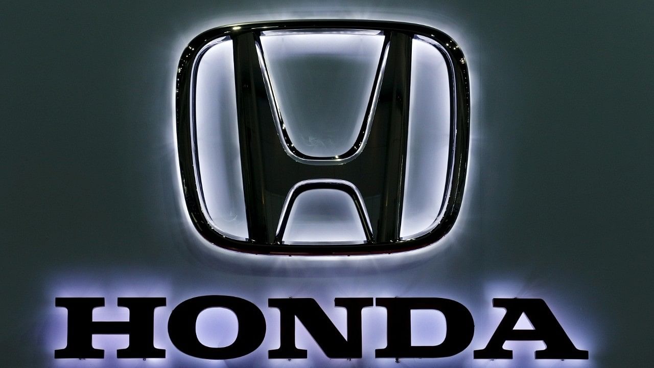 <div class="paragraphs"><p>Honda Motor Co logo.</p></div>