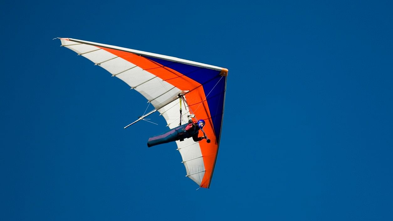 <div class="paragraphs"><p>Representative image showing a hang glider.</p></div>