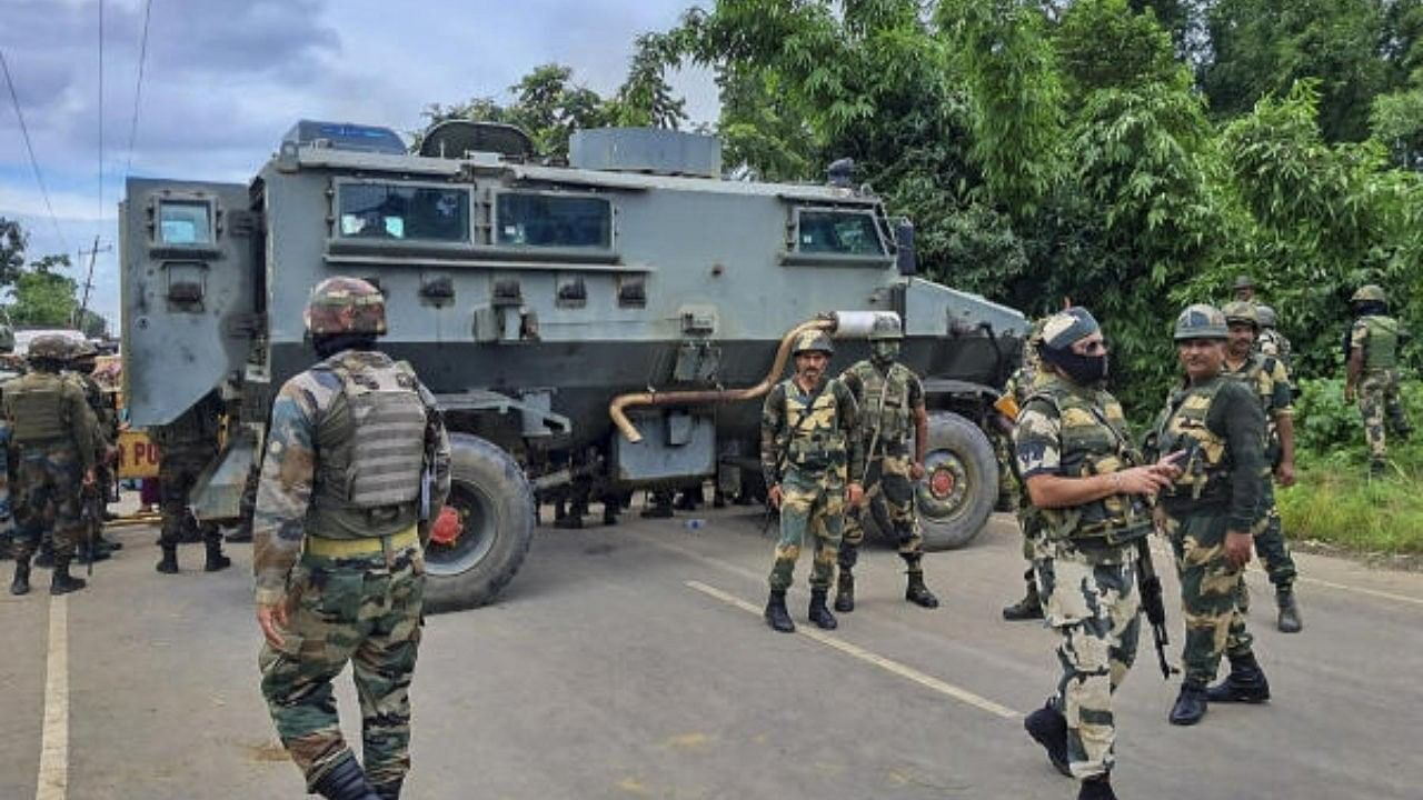 <div class="paragraphs"><p>Scenes in Manipur's Bishnupur amid clashes. </p></div>