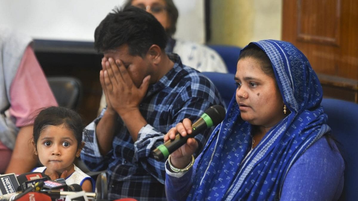 <div class="paragraphs"><p>Bilkis Bano, who was gang-raped during the 2002 riots in the state, addresses a press conference, in New Delhi, Wednesday, April 24, 2019. </p></div>