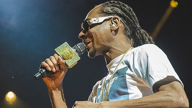 <div class="paragraphs"><p>Snoop Dogg.</p></div>