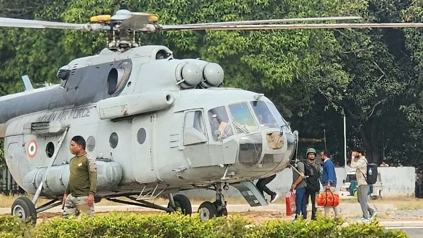 <div class="paragraphs"><p>More than 860 polling party members were sent through MI-17 helicopters to 156 polling stations in five districts of Bastar division – Sukma, Bijapur, Kanker, Dantewada and Narayanpur – from November 4 to 6 for voting on November 7, Inspector General of Police Sundarraj P told <em>PTI</em>.</p></div>