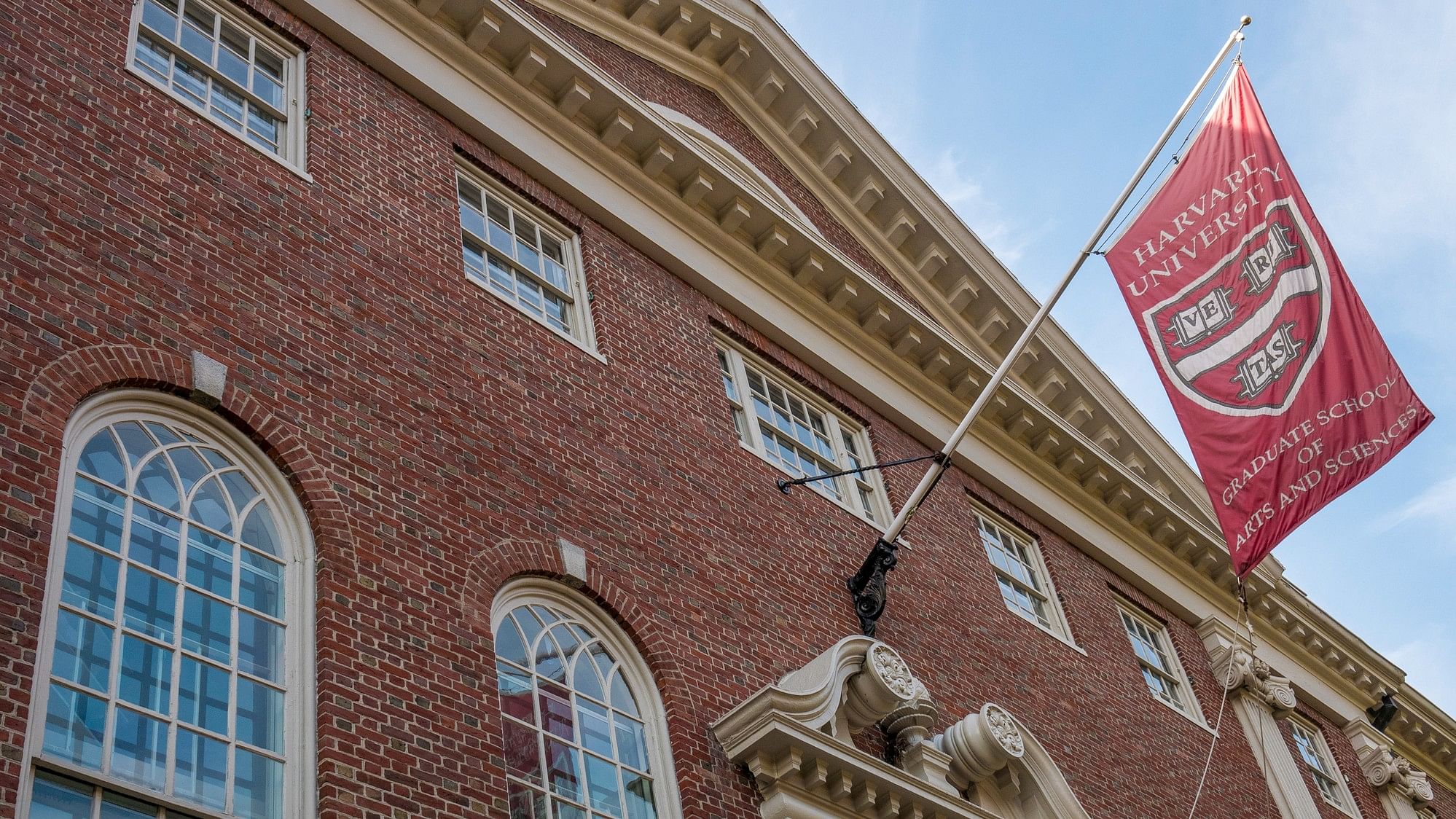 <div class="paragraphs"><p>View of Harvard University.</p></div>