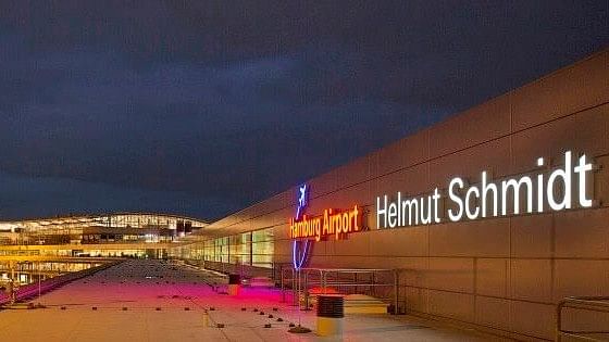 <div class="paragraphs"><p>Hamburg airport.</p></div>