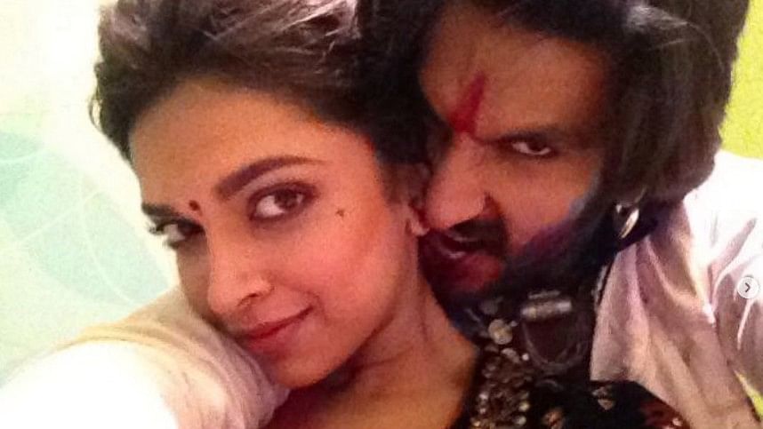 <div class="paragraphs"><p>Ranveer Singh and Deepika Padukone on set of 'Ram-Leela'.</p></div>