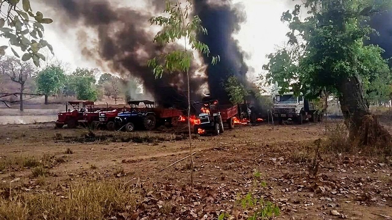 <div class="paragraphs"><p>Representative image of vehicles ste afire by Naxalites.</p></div>