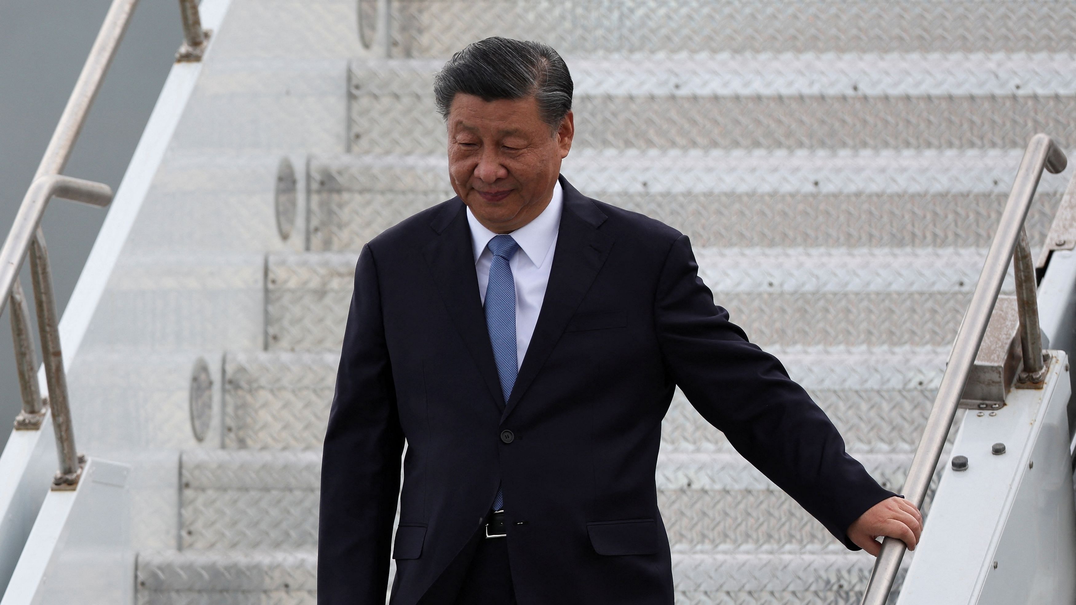 <div class="paragraphs"><p>Chinese President Xi Jinping arrives at San Francisco International Airport to attend the APEC  Summit in San Francisco, California, US, November 14, 2023. </p></div>