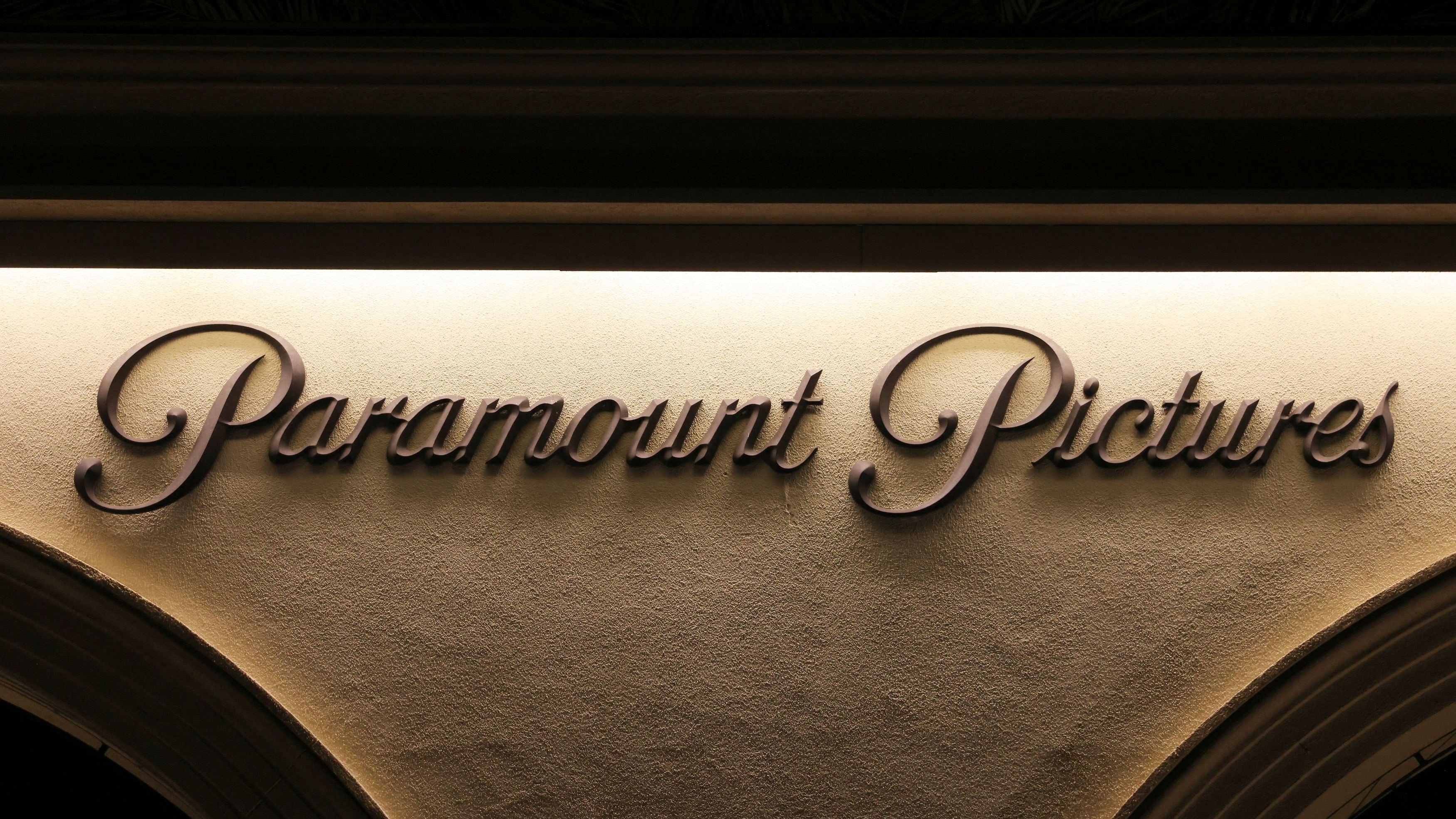<div class="paragraphs"><p>The logo of Paramount Pictures.</p></div>