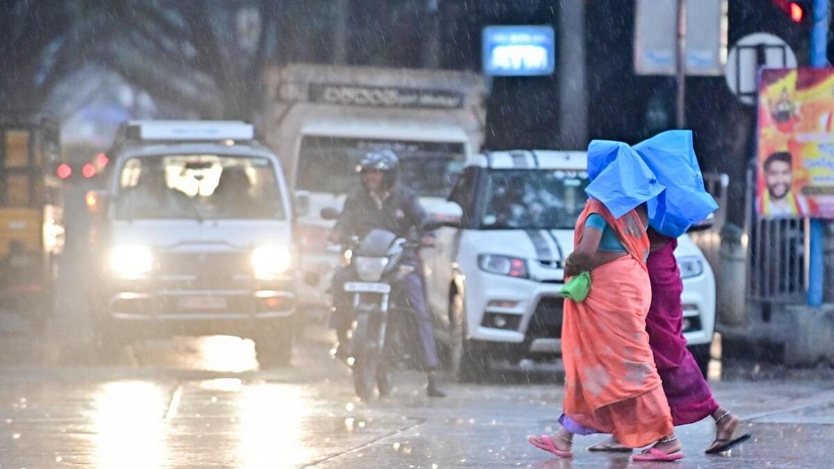 <div class="paragraphs"><p>Rainfall in Bengaluru.</p></div>