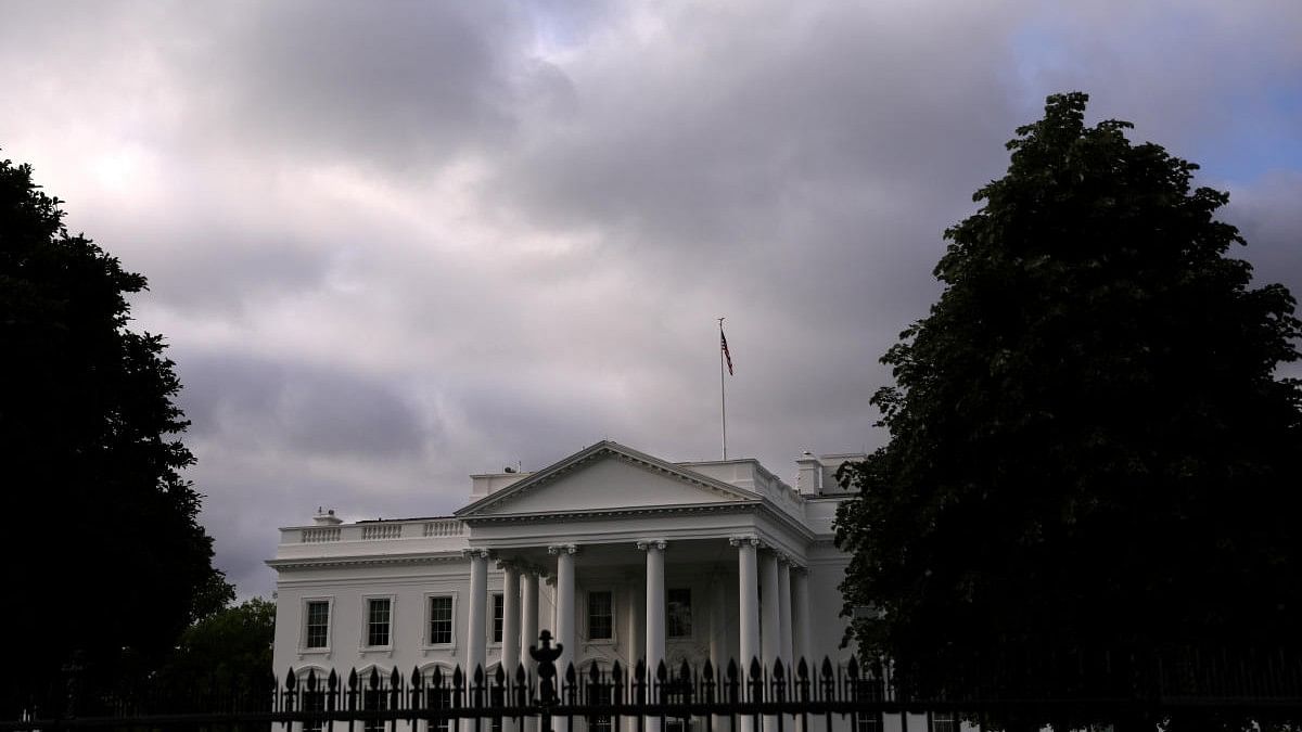 <div class="paragraphs"><p>White House in Washington.</p></div>