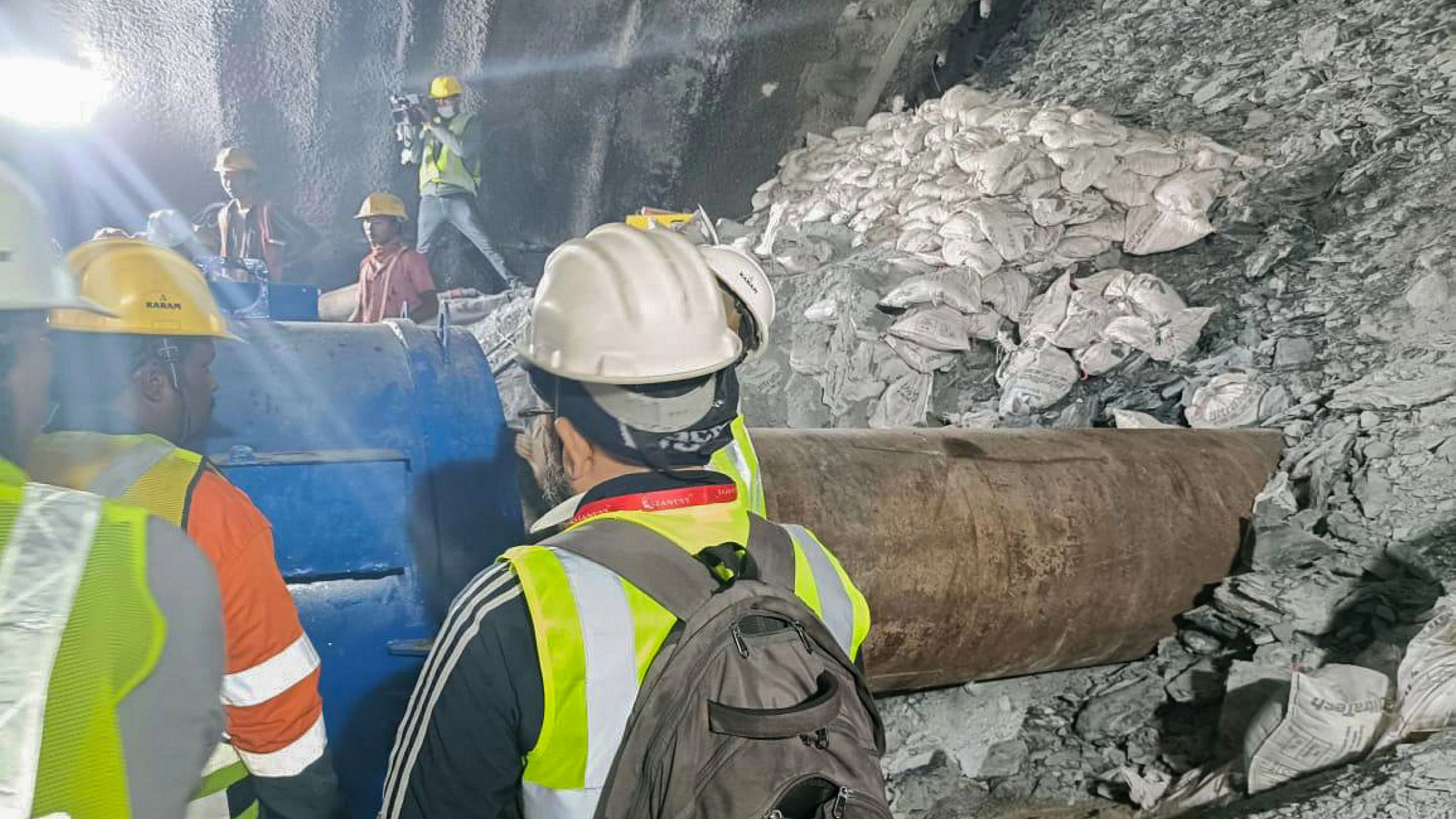 <div class="paragraphs"><p> Uttarkashi: A drilling machine being used in the rescue operation after a portion of an under-construction tunnel between Silkyara and Dandalgaon on the Brahmakhal-Yamunotri national highway collapsed, trapping several workers inside, in Uttarkashi district.</p></div>