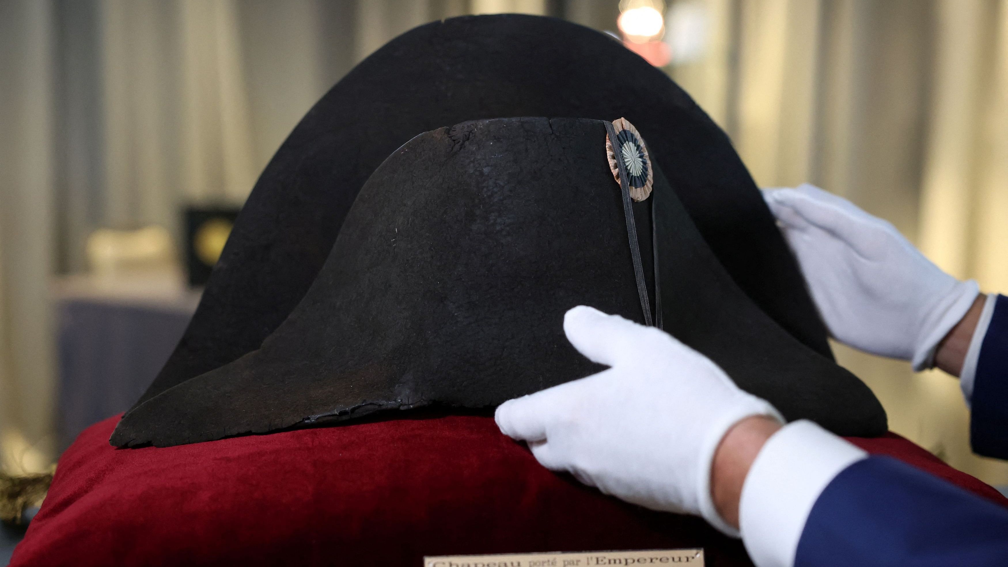 <div class="paragraphs"><p>Legendary bicorne of Emperor Napoleon on auction in Paris.</p></div>