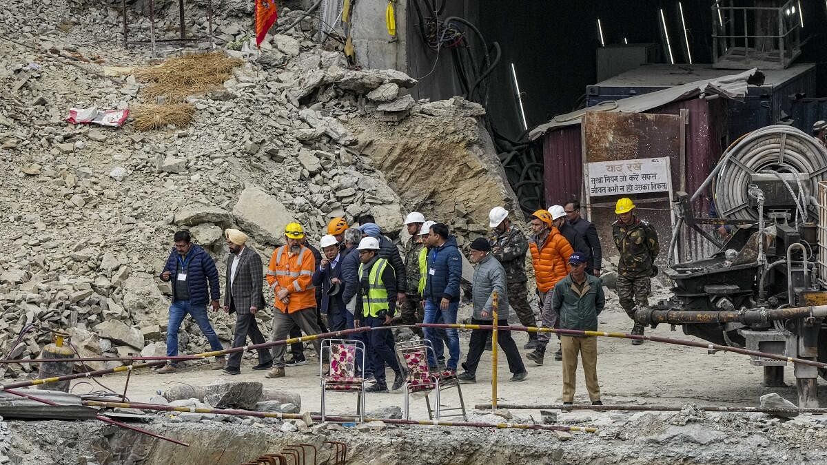 <div class="paragraphs"><p>Rescue operations ongoing at the Uttarkashi tunnel.</p></div>