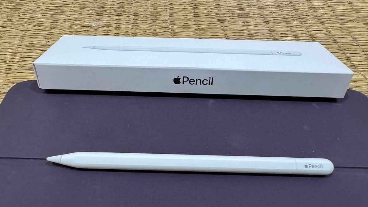 Premium White Pencils, Pack of 12 Personalised Premium Pencils