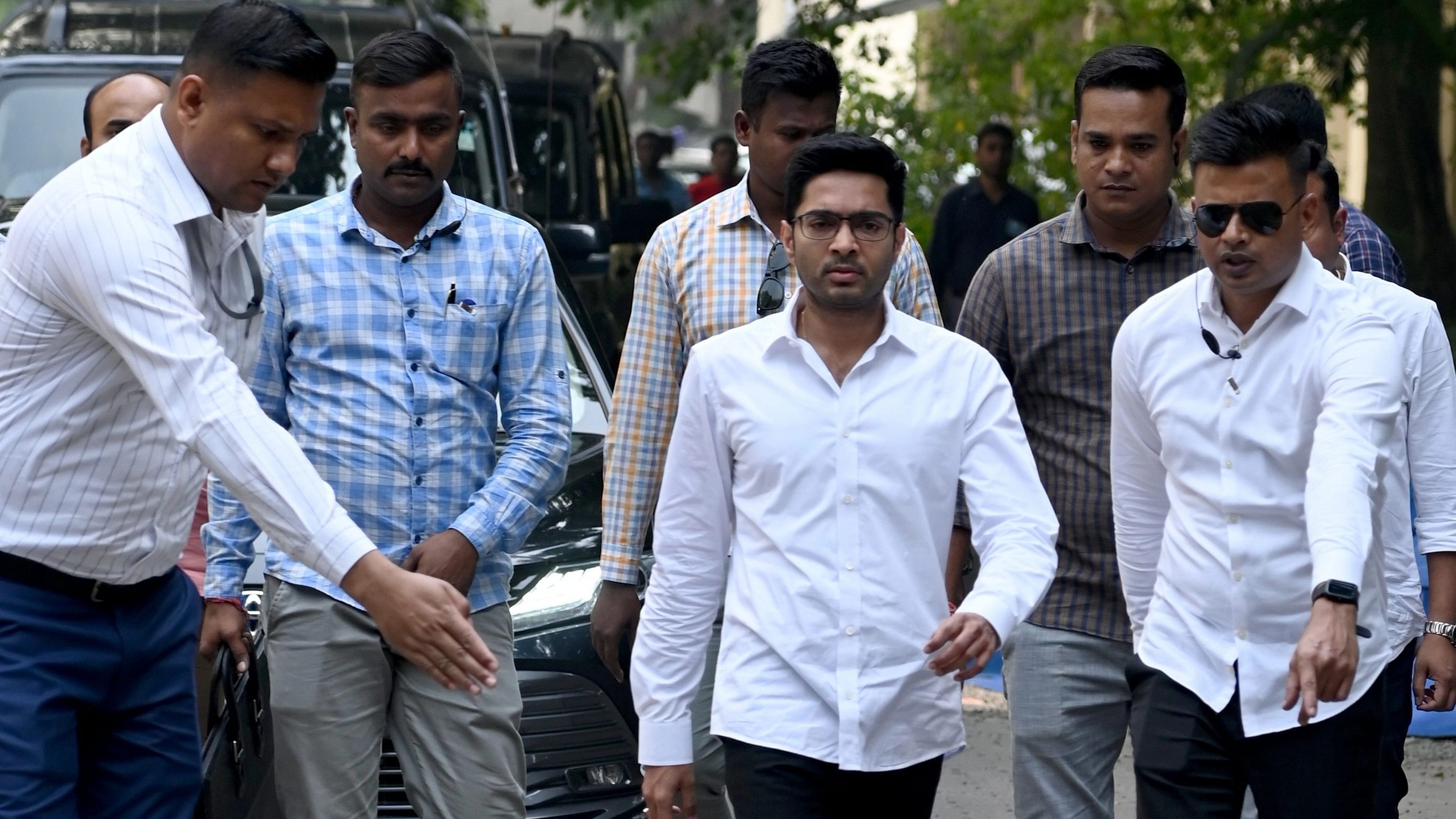 <div class="paragraphs"><p>Kolkata: TMC MP Abhishek Banerjee leaves from the Enforcement Directorate (ED) office after questioning in connection with alleged teachers recruitment scam, in Kolkata, Thursday, Nov. 9, 2023. </p></div>