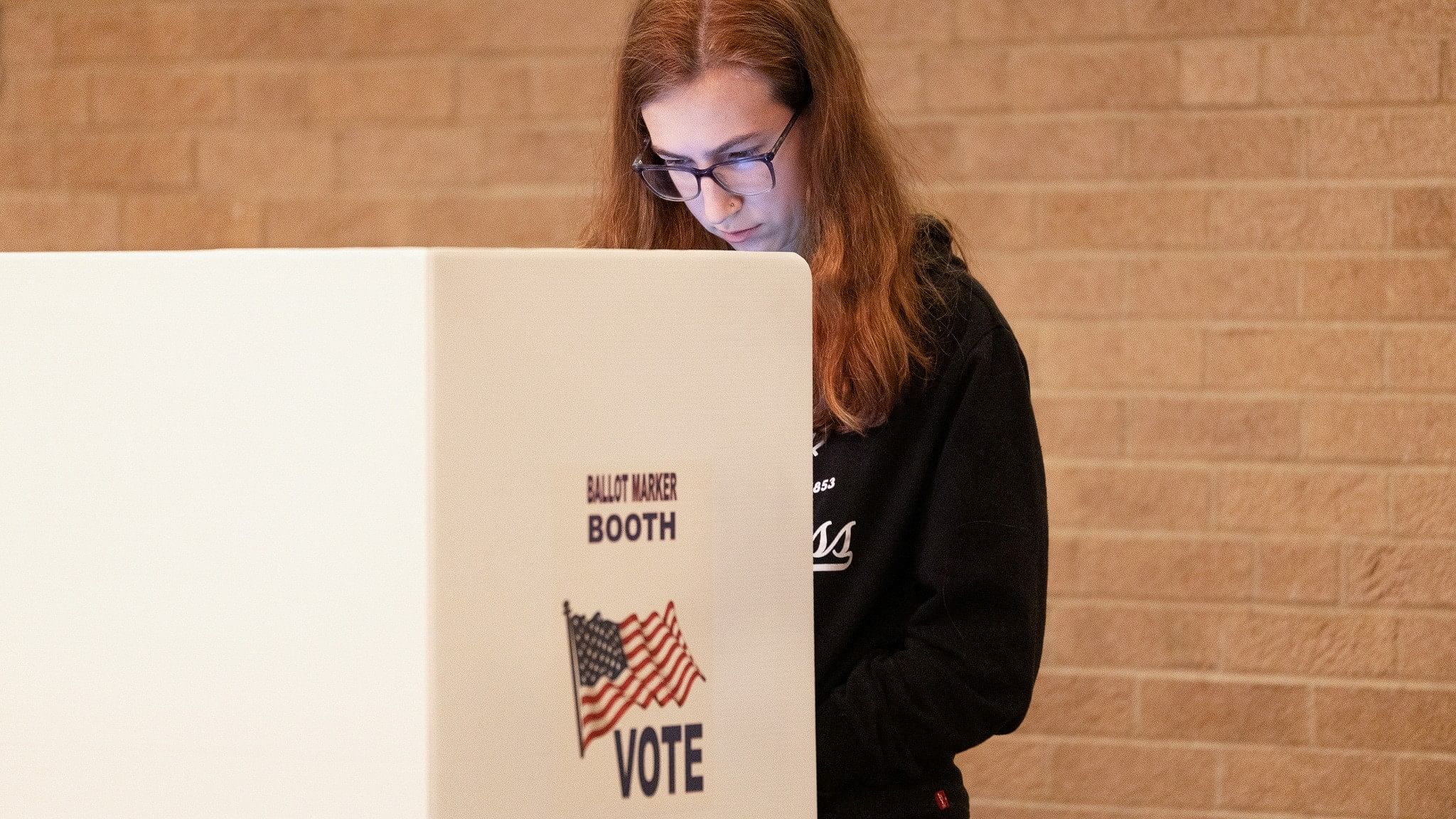 <div class="paragraphs"><p>A voter fills out their ballot as voters in Ohio decide whether to enshrine abortion protections into the state constitution, in Columbus, Ohio, US November 7, 2023. </p></div>