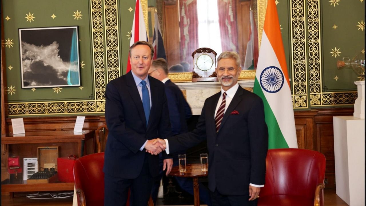 <div class="paragraphs"><p>External Affairs Minister S Jaishankar with UK Foreign Secretary David Cameron.</p></div>