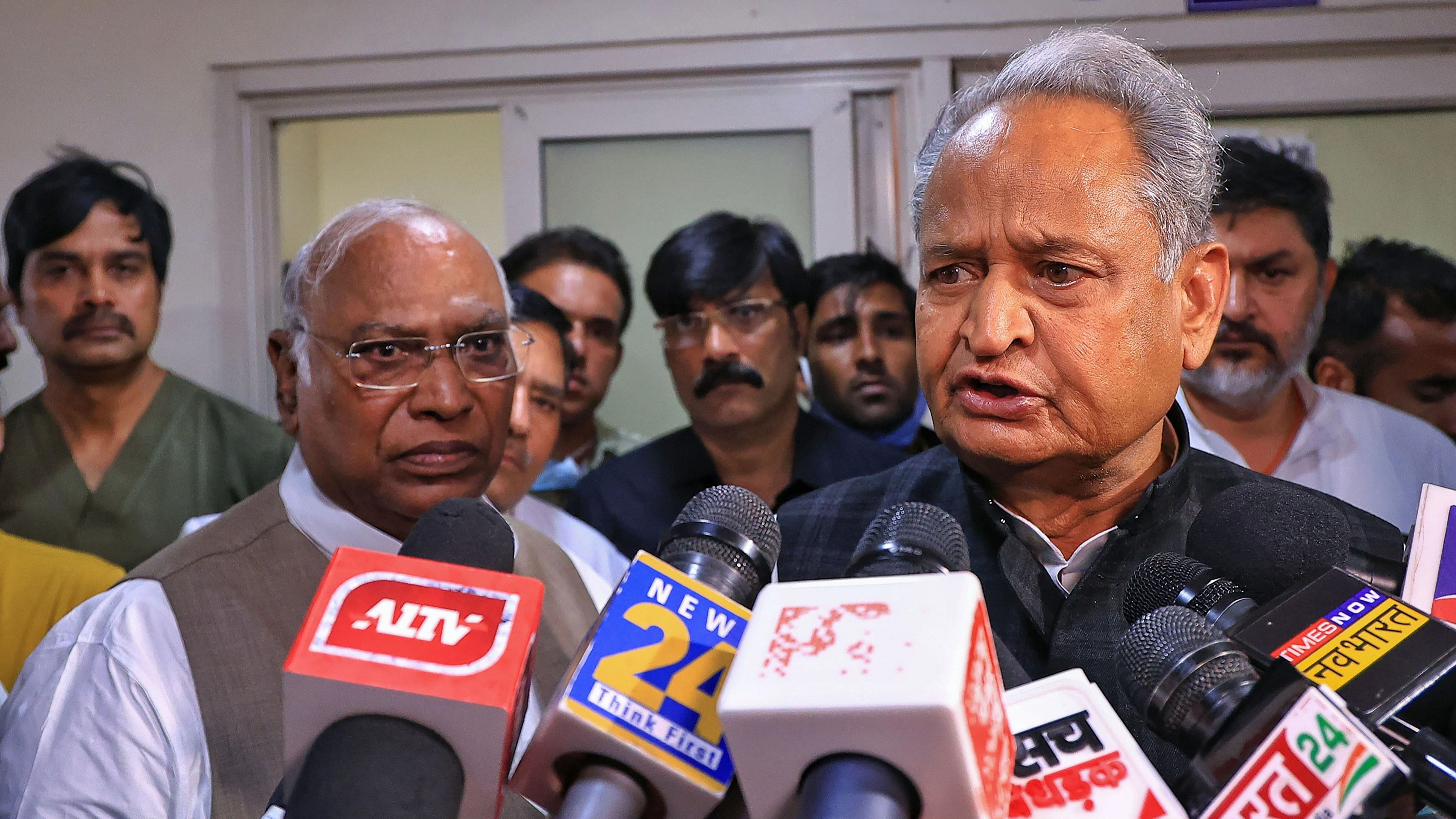 <div class="paragraphs"><p>Rajasthan Chief Minister Ashok Gehlot and Congress President Mallikarjun Kharge.</p></div>