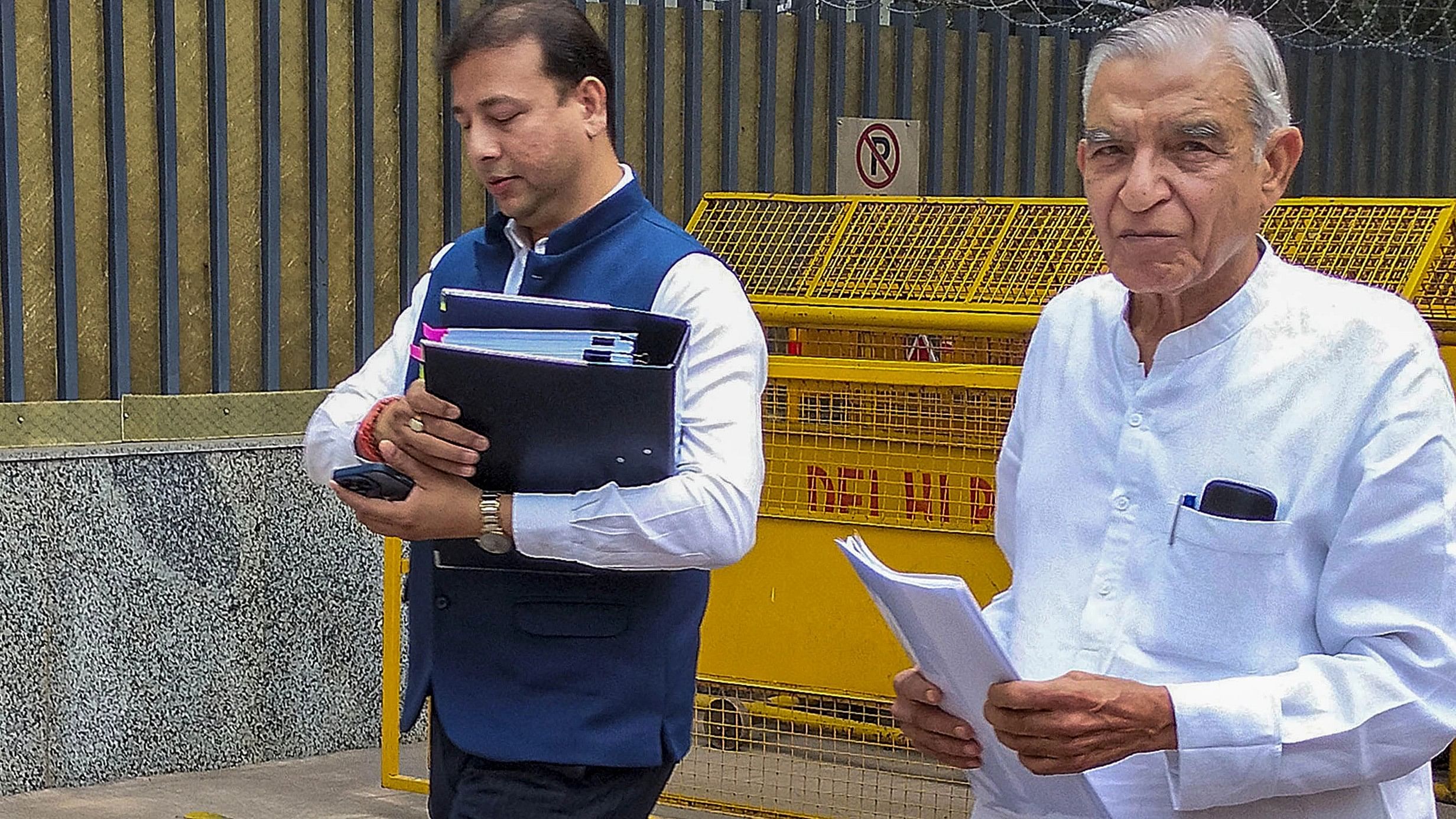 <div class="paragraphs"><p>Congress leader Pawan Bansal arrives at the Enforcement Directorate (ED) office in connection with the National Herald case, in New Delhi, Tuesday, Nov. 7, 2023.</p></div>