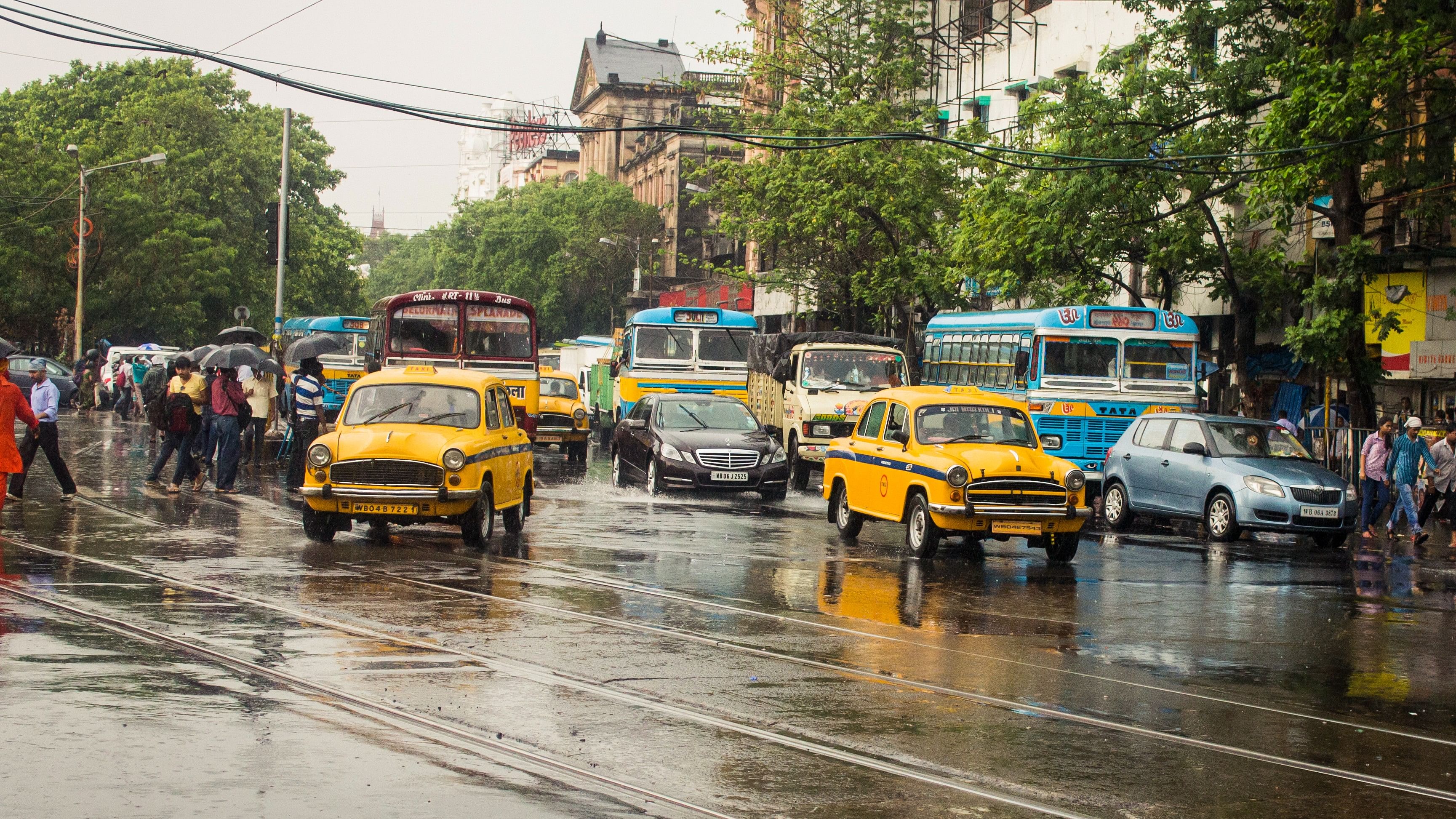 <div class="paragraphs"><p>A Mercedes can be seen among taxis and buses in Kolkata, West Bengal.</p></div>