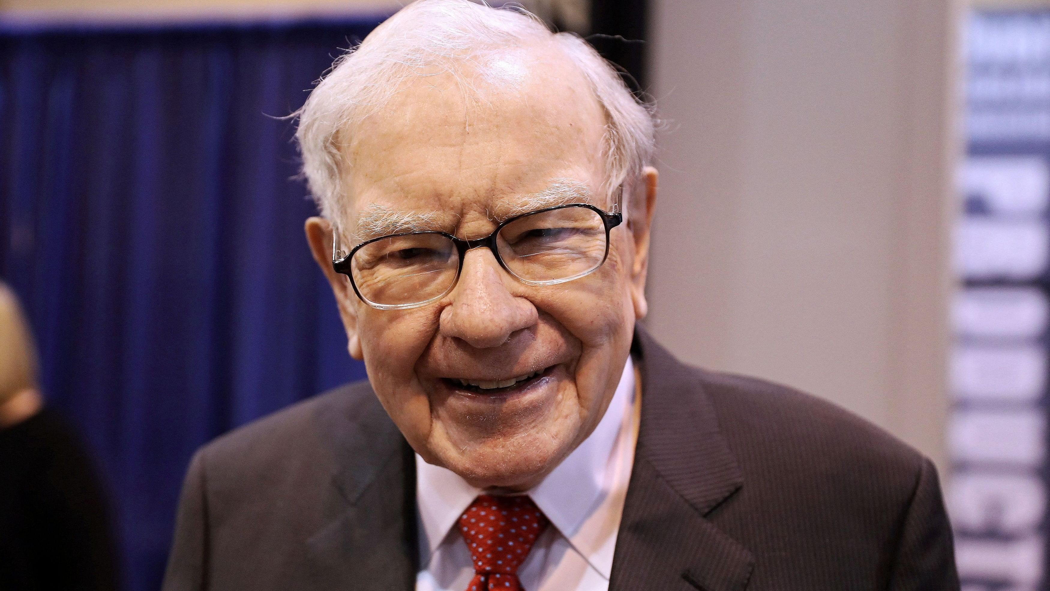 <div class="paragraphs"><p> Warren Buffett.</p></div>