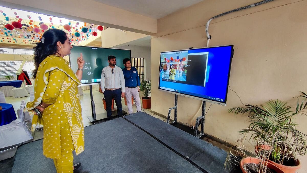 <div class="paragraphs"><p>A 'smart' polling station set up by the Election Commission for the Madhya Pradesh Assembly election, in Indore</p></div>