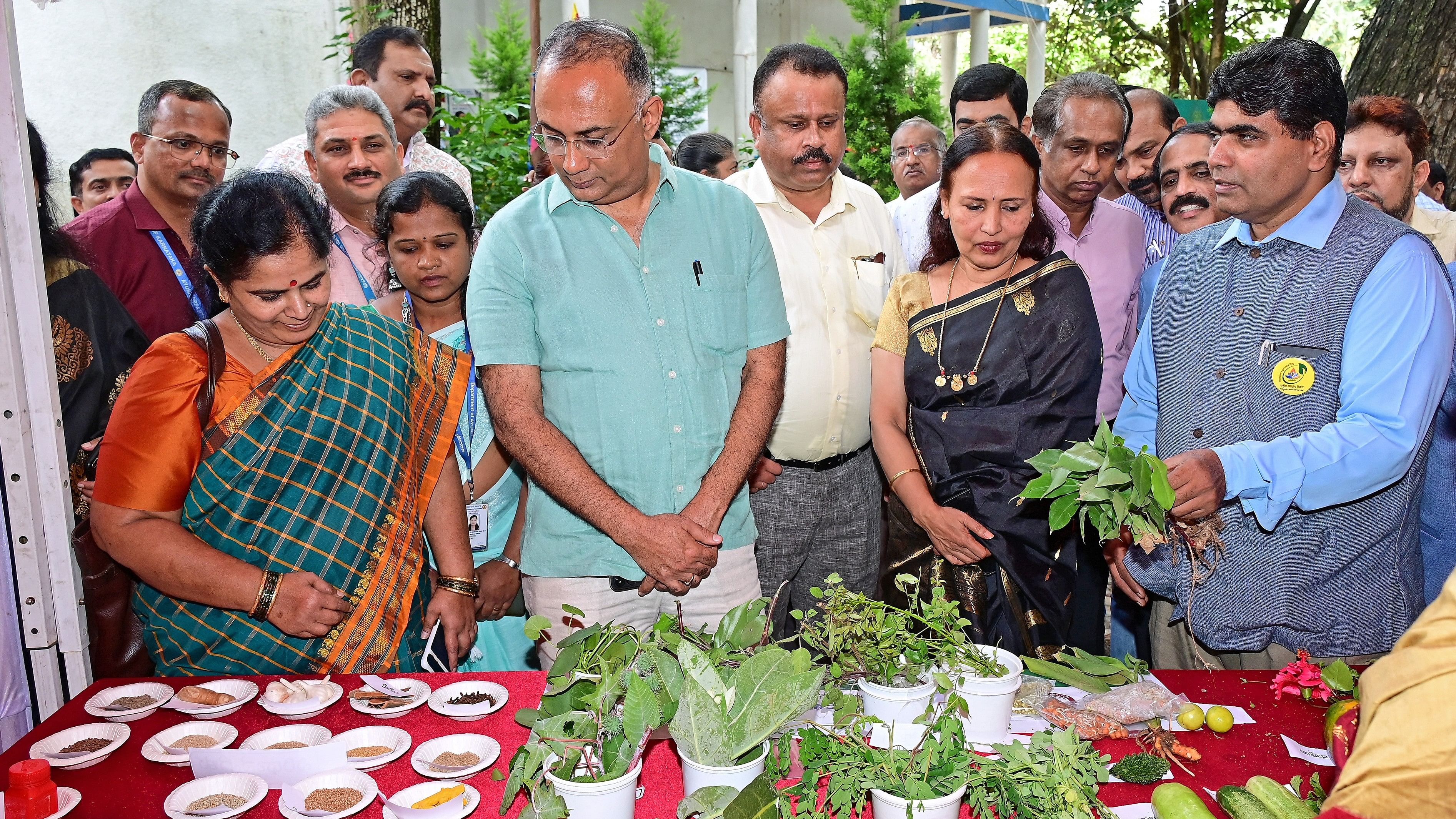 <div class="paragraphs"><p>Health Minister Dinesh Gundu Rao takes part in Dhanvantari Jayanti, celebrating Ayurveda, in Bengaluru on Wednesday. </p></div>