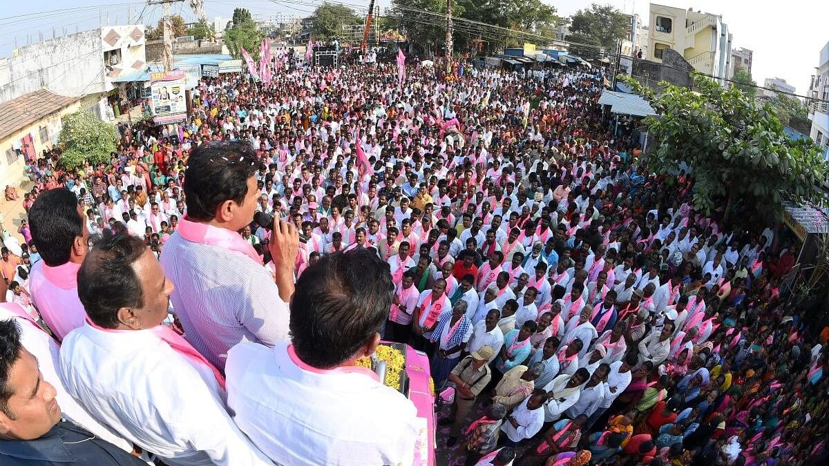 <div class="paragraphs"><p>Telangana cabinet minister K.T. Rama Rao addresses the gathering during a road show ahead of Telangana Assembly elections, in Kamareddy district.</p></div>