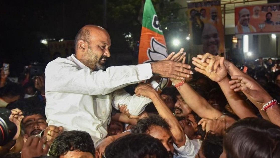 <div class="paragraphs"><p>Telangana State BJP President Bandi Sanjay Kumar along with other party workers.</p></div>