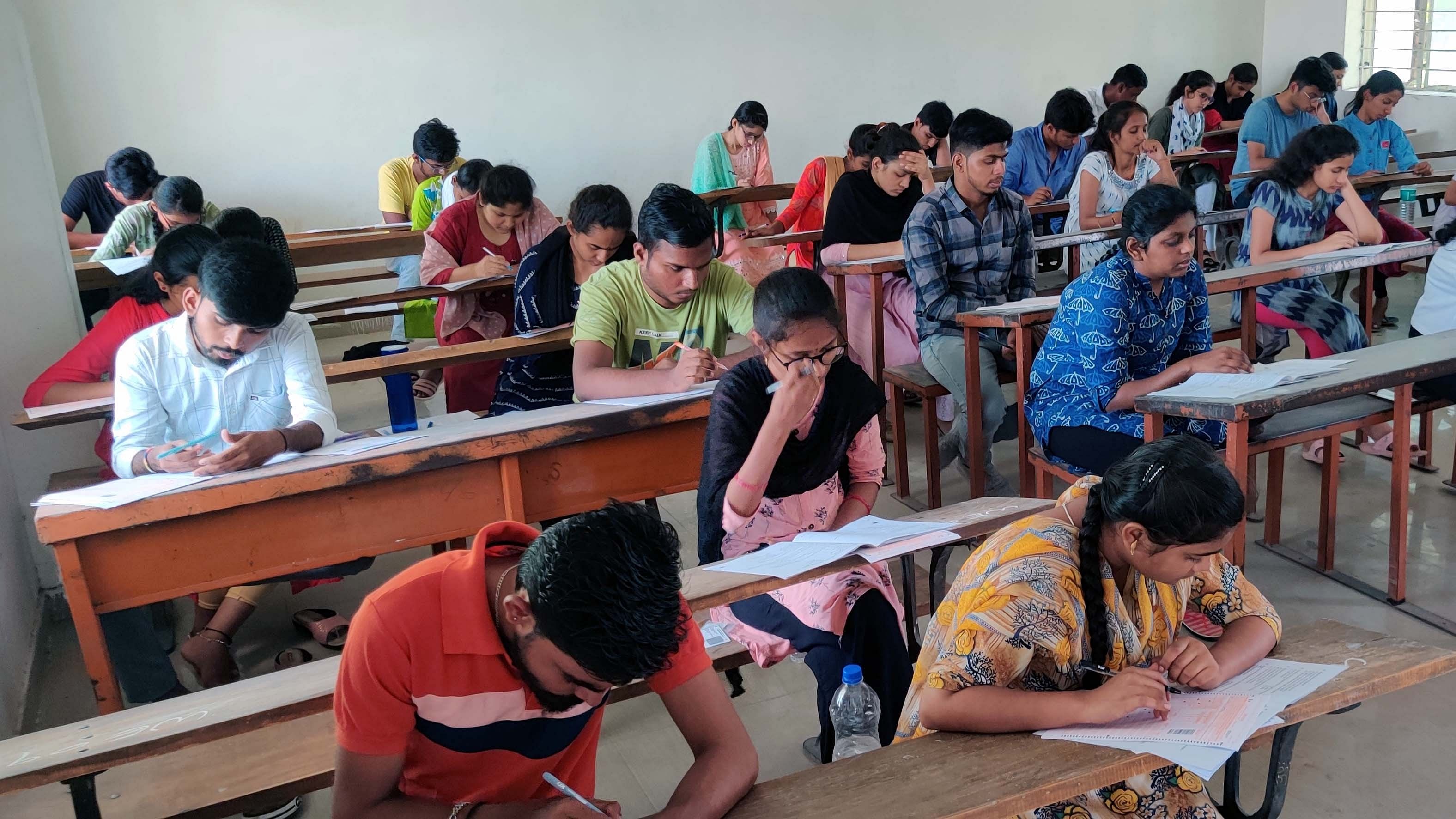 <div class="paragraphs"><p>GetCETGo, an online coaching platform for NEET, JEE and KCET aspirants started in 2019-20, has been discontinued. As per data from the department, at least 2 lakh students from rural areas benefited from the programme every year since its launch. </p></div>