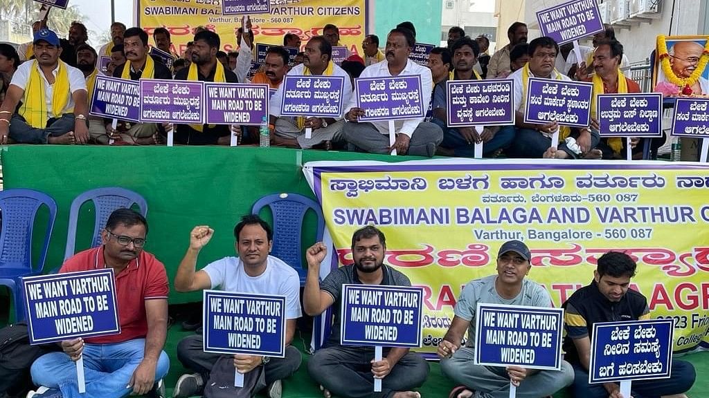 <div class="paragraphs"><p>Residents of Varthur, Balagere and Gunjur staged a protest on Friday, demanding Metro connectivity to the region, besides widening of existing roads and the completion of critical infrastructure work. </p></div>