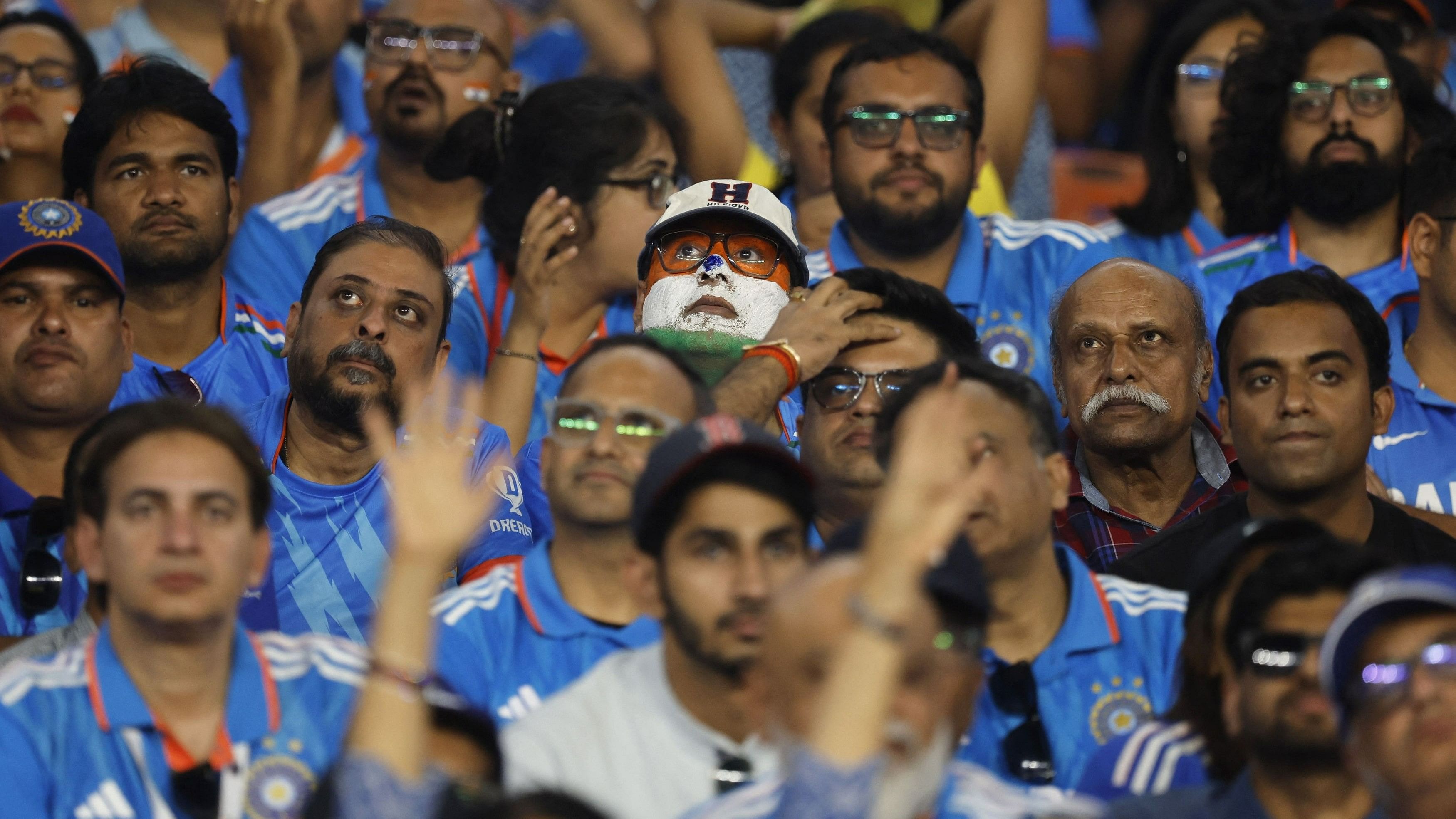 <div class="paragraphs"><p>Sad faces of Indian Fans.</p></div>
