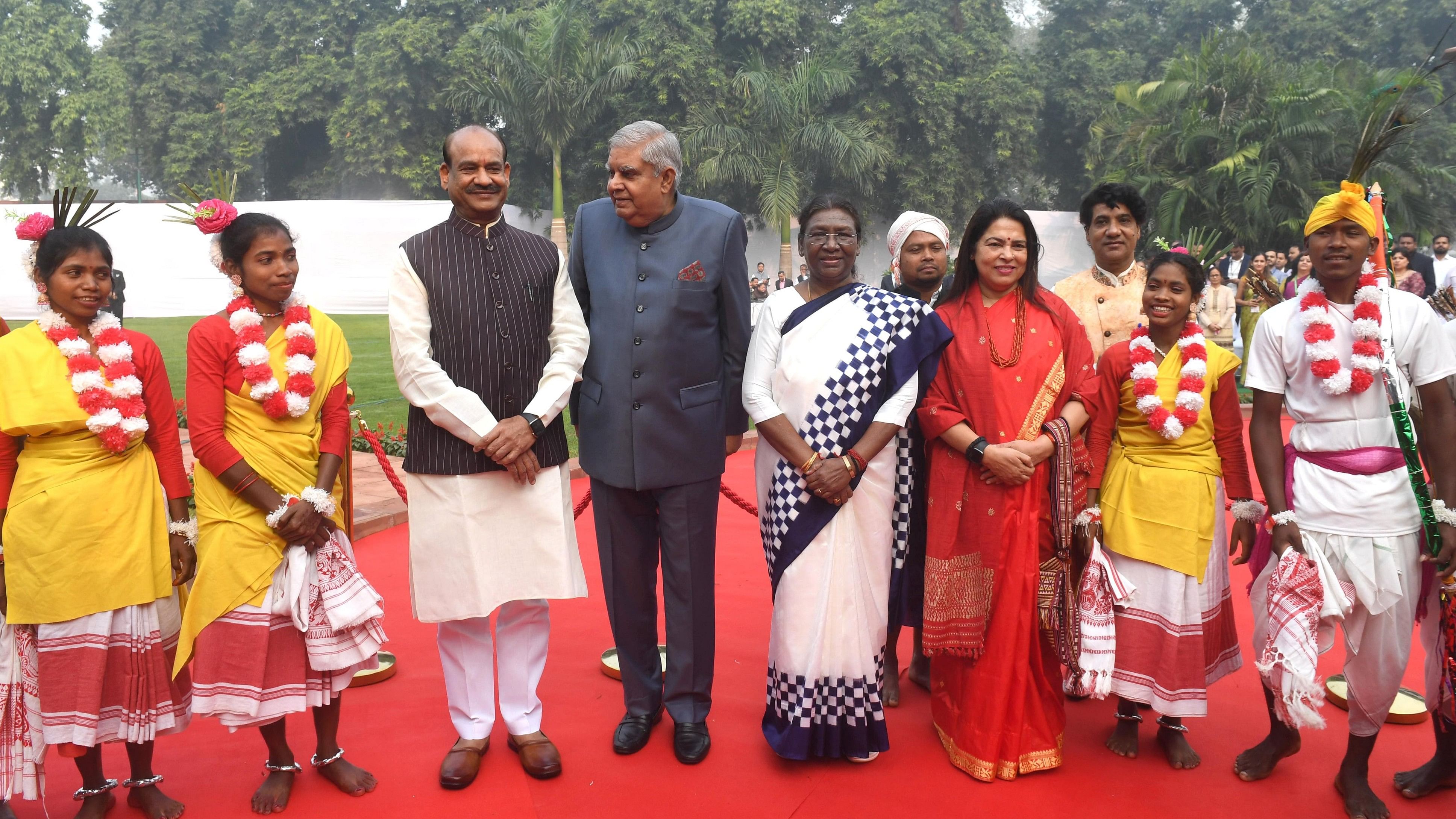 <div class="paragraphs"><p>President Droupadi Murmu paid floral tributes to Bhagwan Birsa Munda at Parliament House, New Delhi on his birth anniversary celebrated as Janjatiya Gaurav Divas.</p></div>