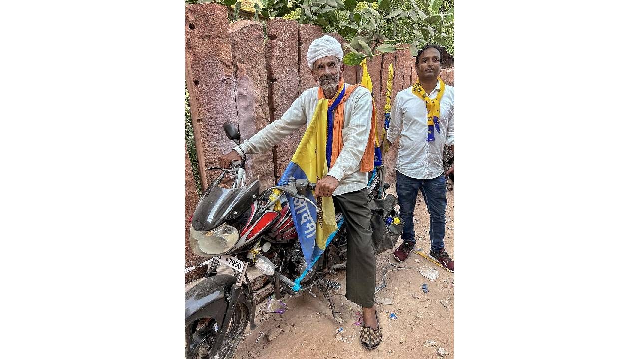 <div class="paragraphs"><p>Prem Singh campaigns for upcoming Rajasthan Assembly elections in Luni assembly constituency of Jodhpur.</p></div>