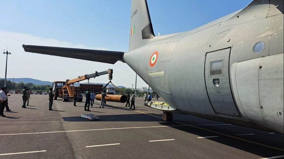 <div class="paragraphs"><p>'#IAF assistance for the rescue operations at Uttarkashi continues unabated. Employing a C-17 and two C-130 J aircraft, the IAF airlifted another 36 tonnes of critical equipment today. IAF #HADROps will continue until all the equipment is delivered,' the Indian Air Force posted on X.</p></div>