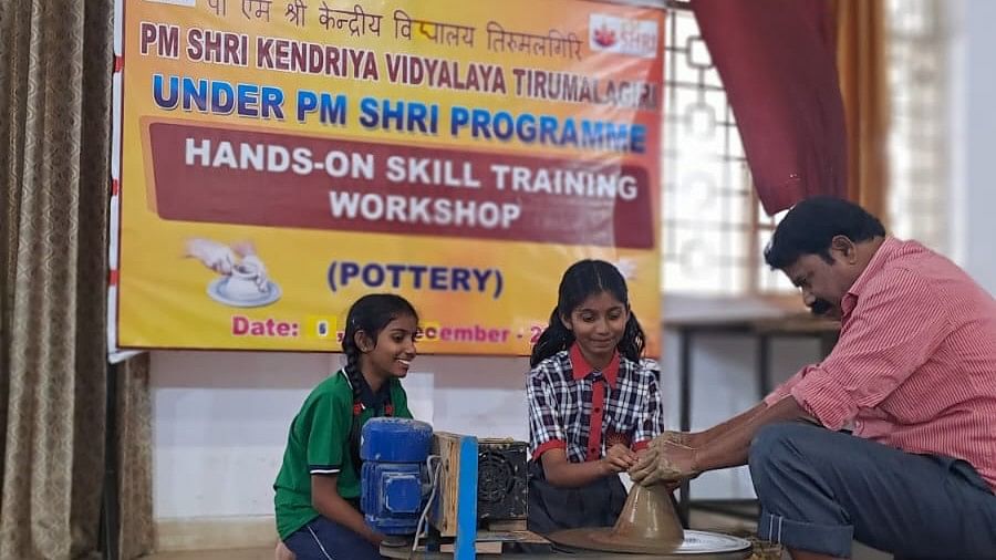 <div class="paragraphs"><p>A pottery workshop was conducted in Kendriya Vidhalaya Tiumalagiri.&nbsp;</p></div>