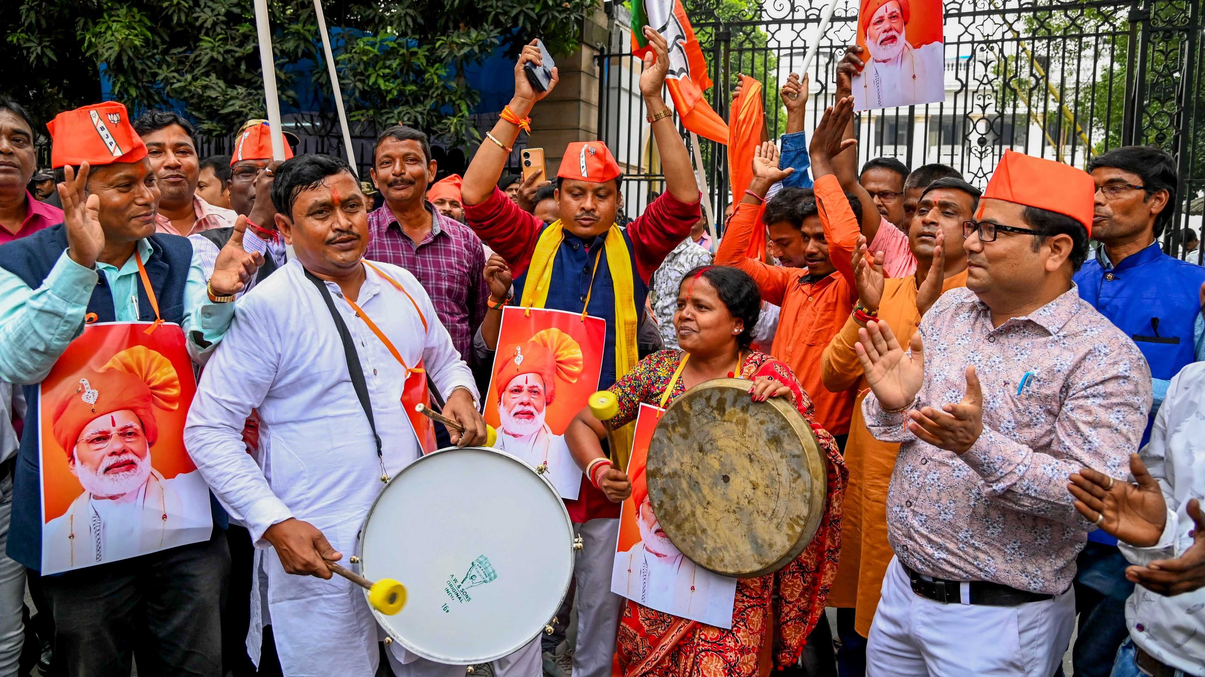 <div class="paragraphs"><p>BJP leaders and workers celebrate the party's victory in elections to the Legislative Assemblies of Madhya Pradesh, Rajasthan and Chhattisgarh.</p></div>