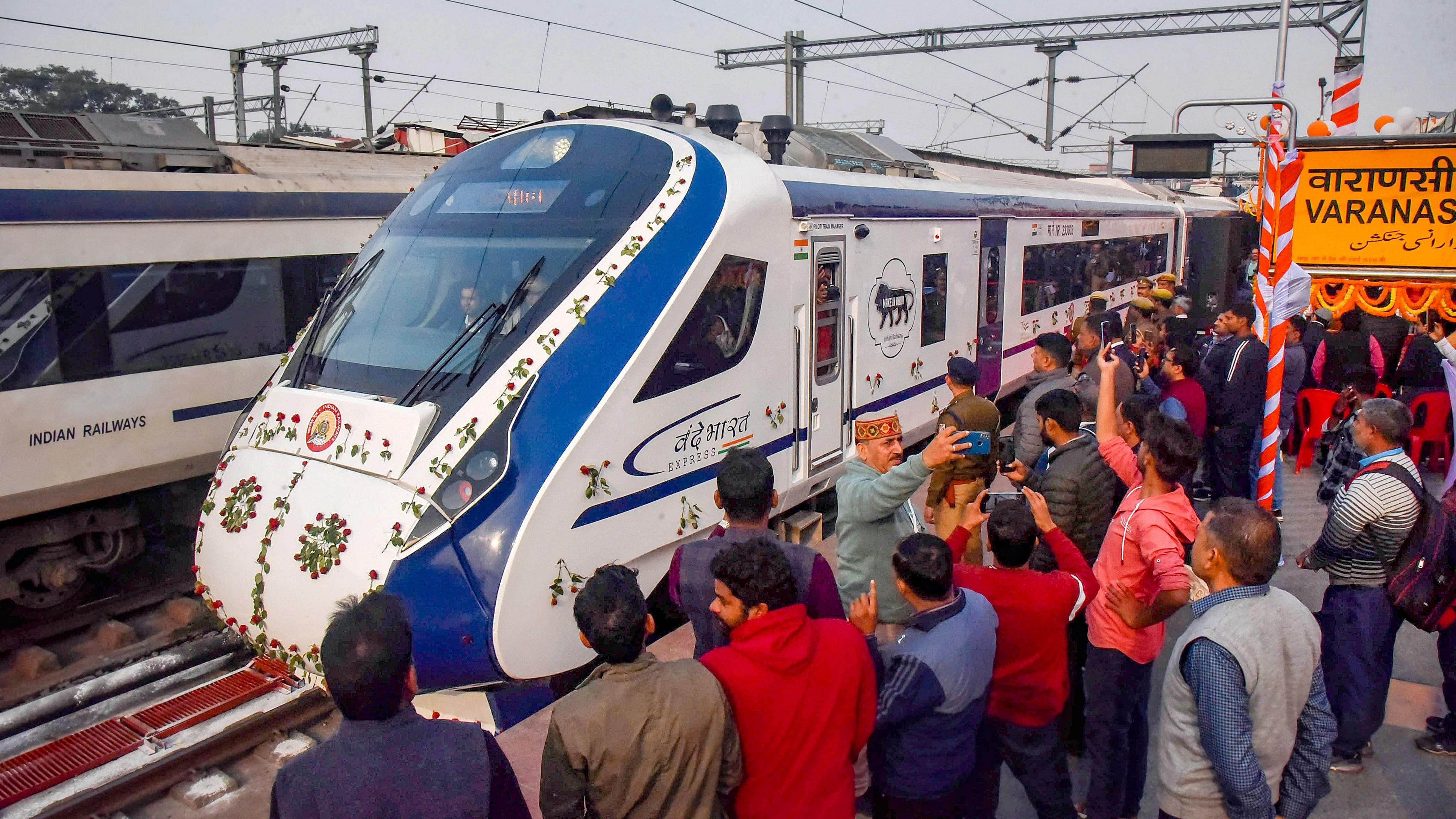 <div class="paragraphs"><p>The second Vande Bharat Express train between Varanasi and New Delhi was flagged off in Varanasi on Monday.</p></div>