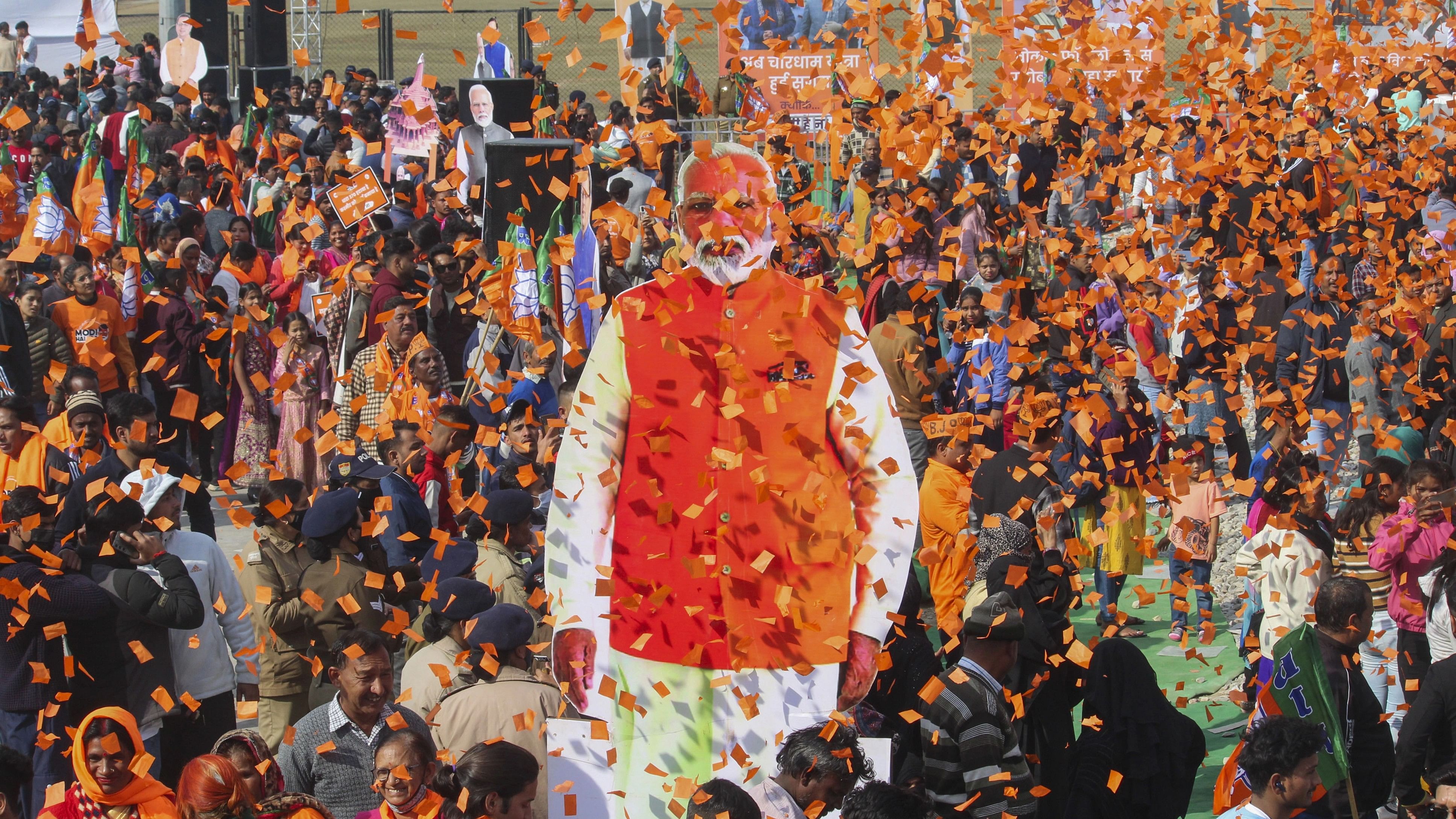 <div class="paragraphs"><p> BJP workers participate in Yuva Pad Yatra as part of 'Modi Hai Na' program, in Dehradun, Sunday, Dec. 24 , 2023. </p></div>