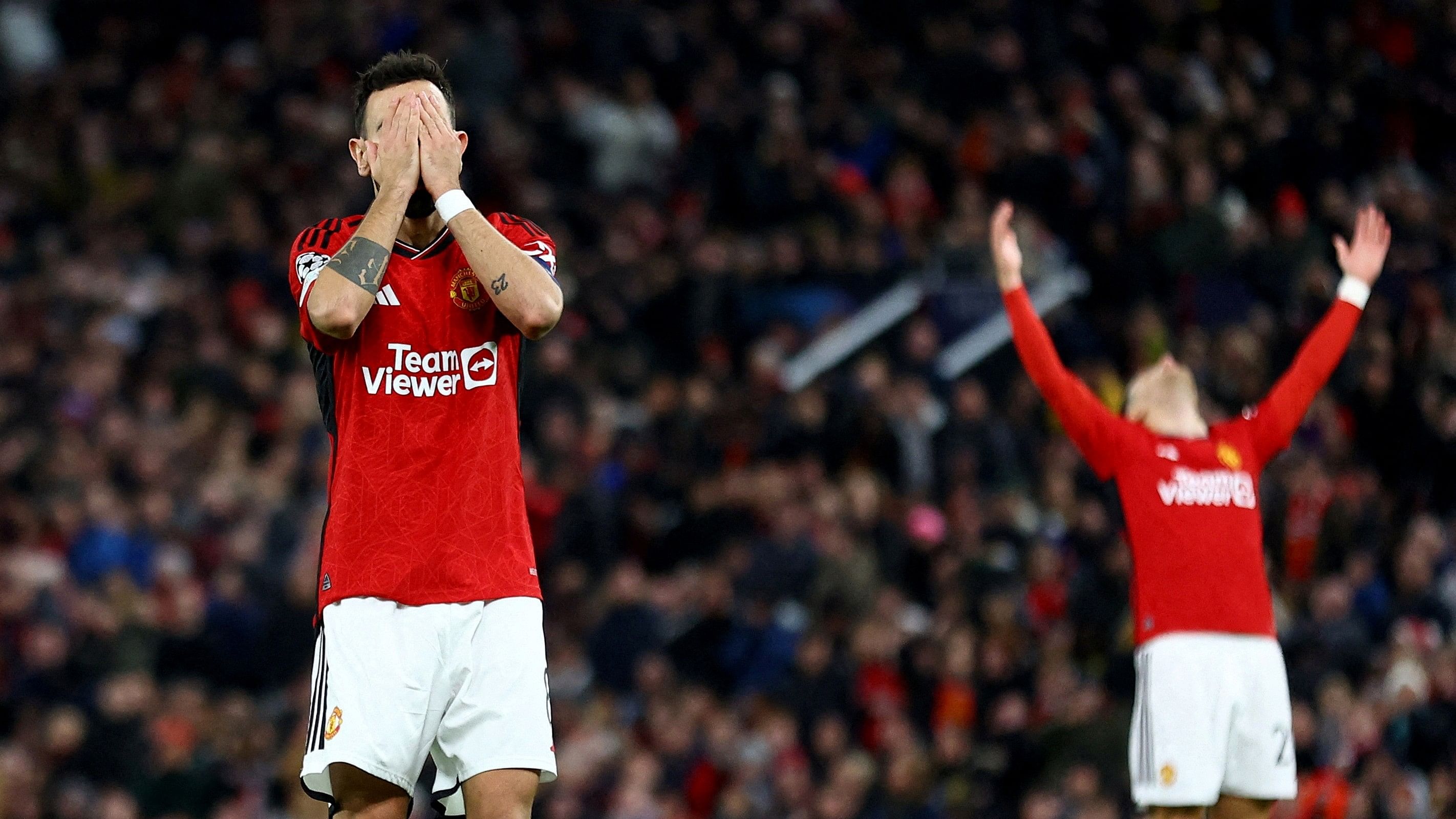 <div class="paragraphs"><p>Manchester United's Bruno Fernandes reacts after missing a chance to score.</p></div>