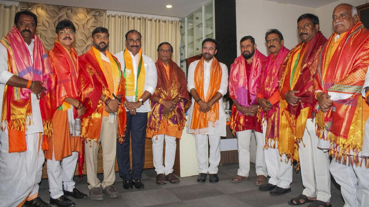 <div class="paragraphs"><p>Telangana BJP President G Kishan Reddy with party's newly elected MLAs of the state Assembly and others at the party office, in Hyderabad, Saturday, Dec. 9, 2023.</p></div>