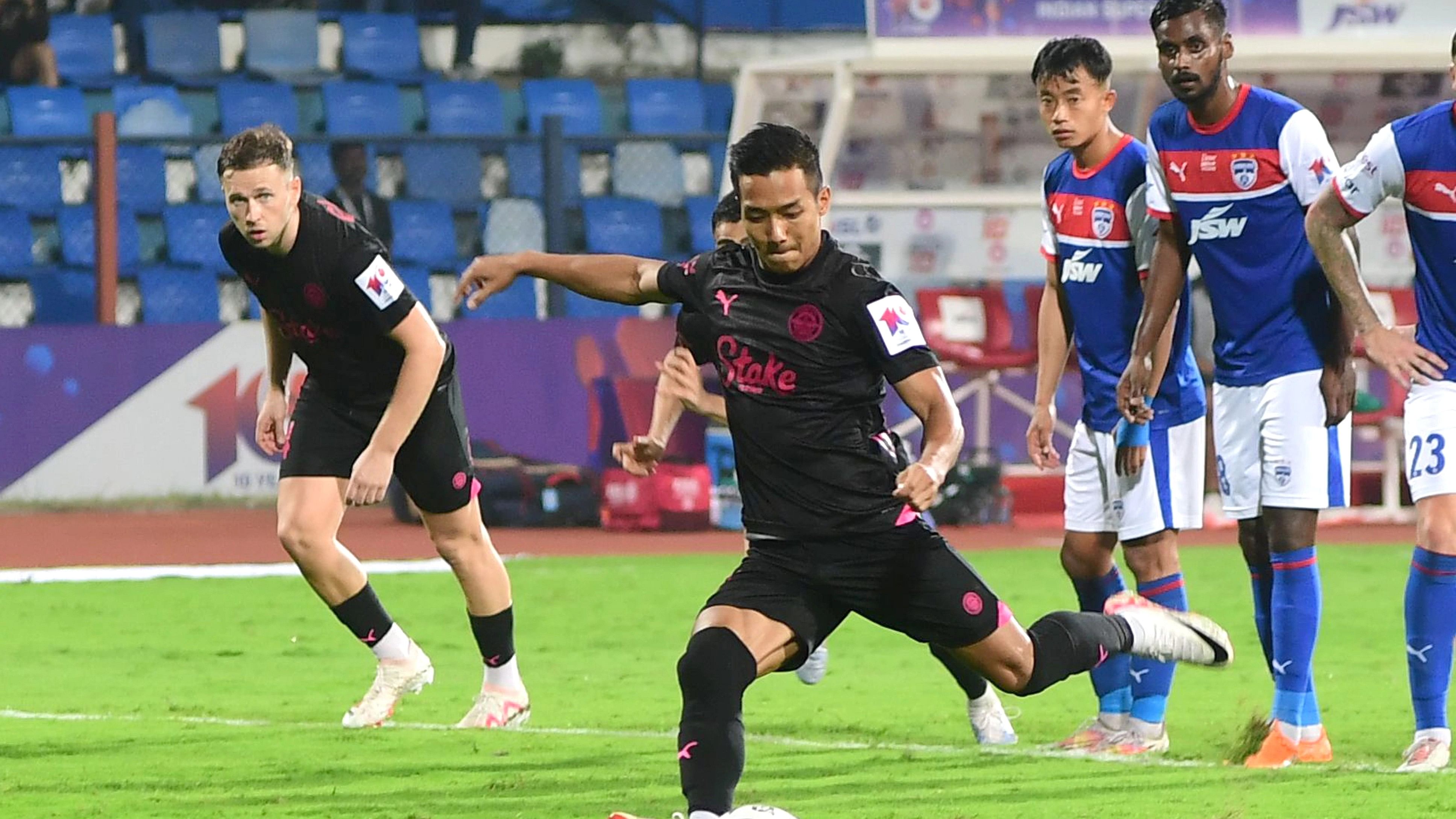 <div class="paragraphs"><p>Mumbai City FC's Lallianzuala Chhangte scores from the spot during their win over Bengaluru FC on Friday. </p></div>