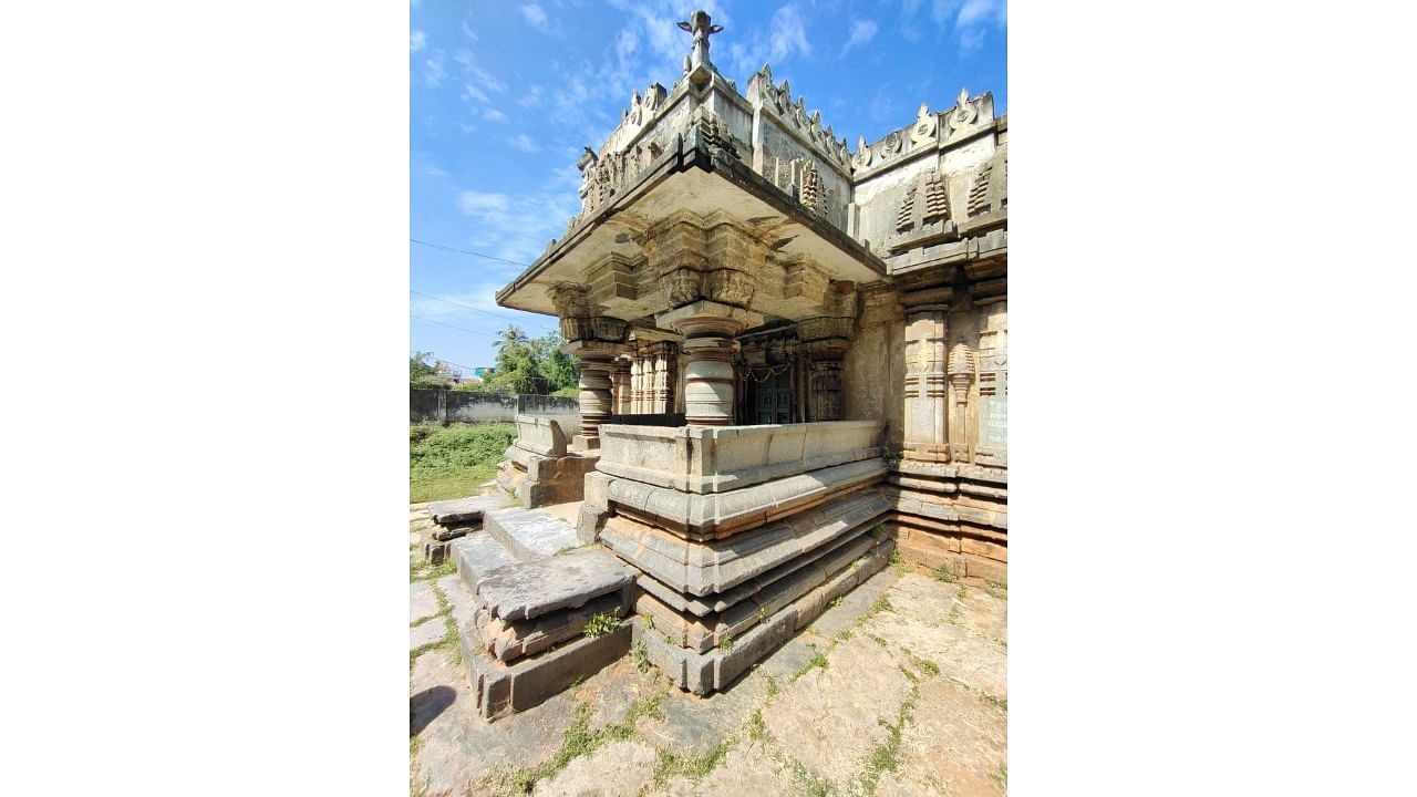 <div class="paragraphs"><p>The south-facing mukhamantapa of the Moole Shankareshwara temple.</p></div>
