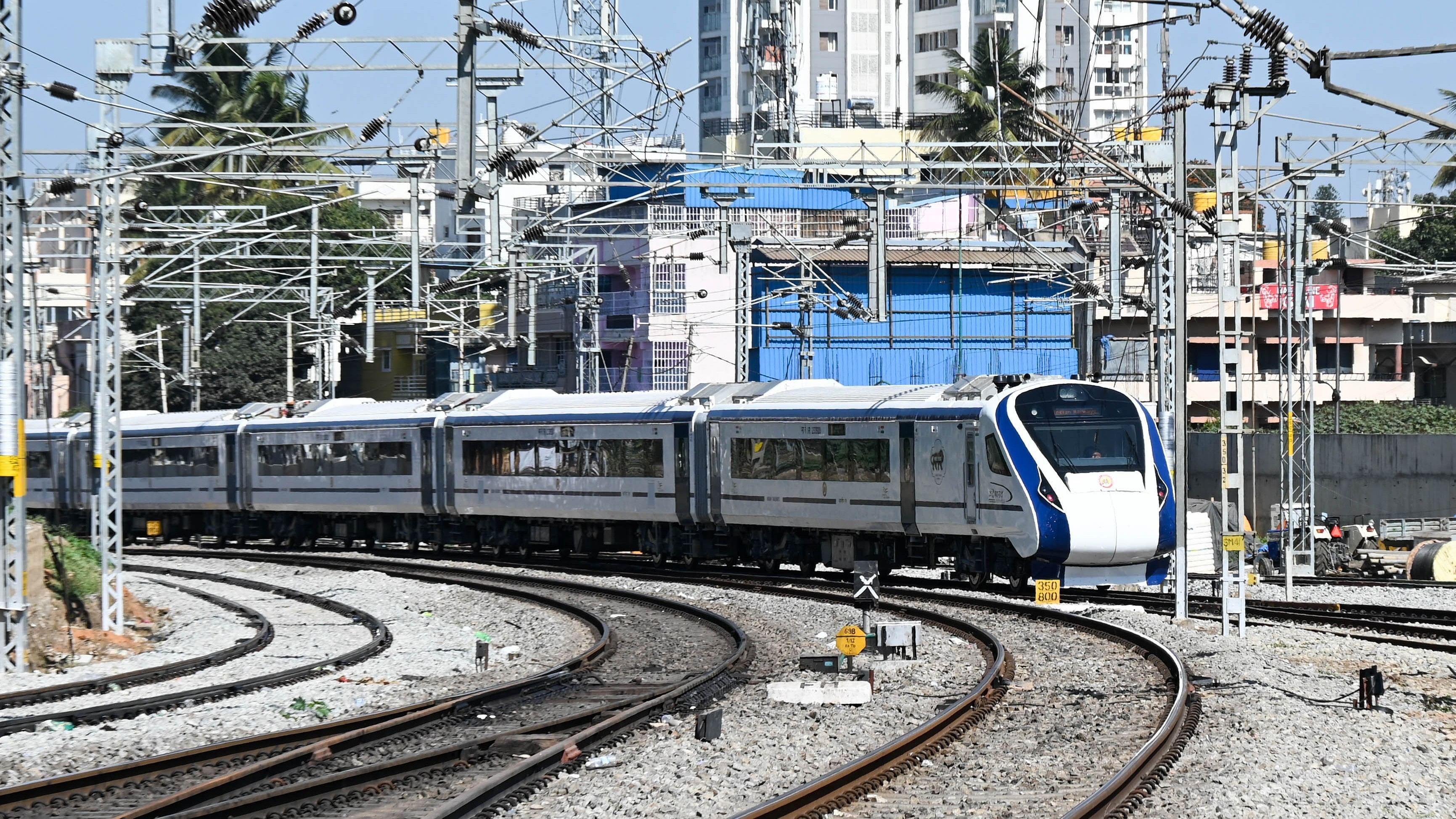 <div class="paragraphs"><p>The Vande Bharat Express chugs into the Bengaluru Cantonment railway station during its recent trial run. </p></div>