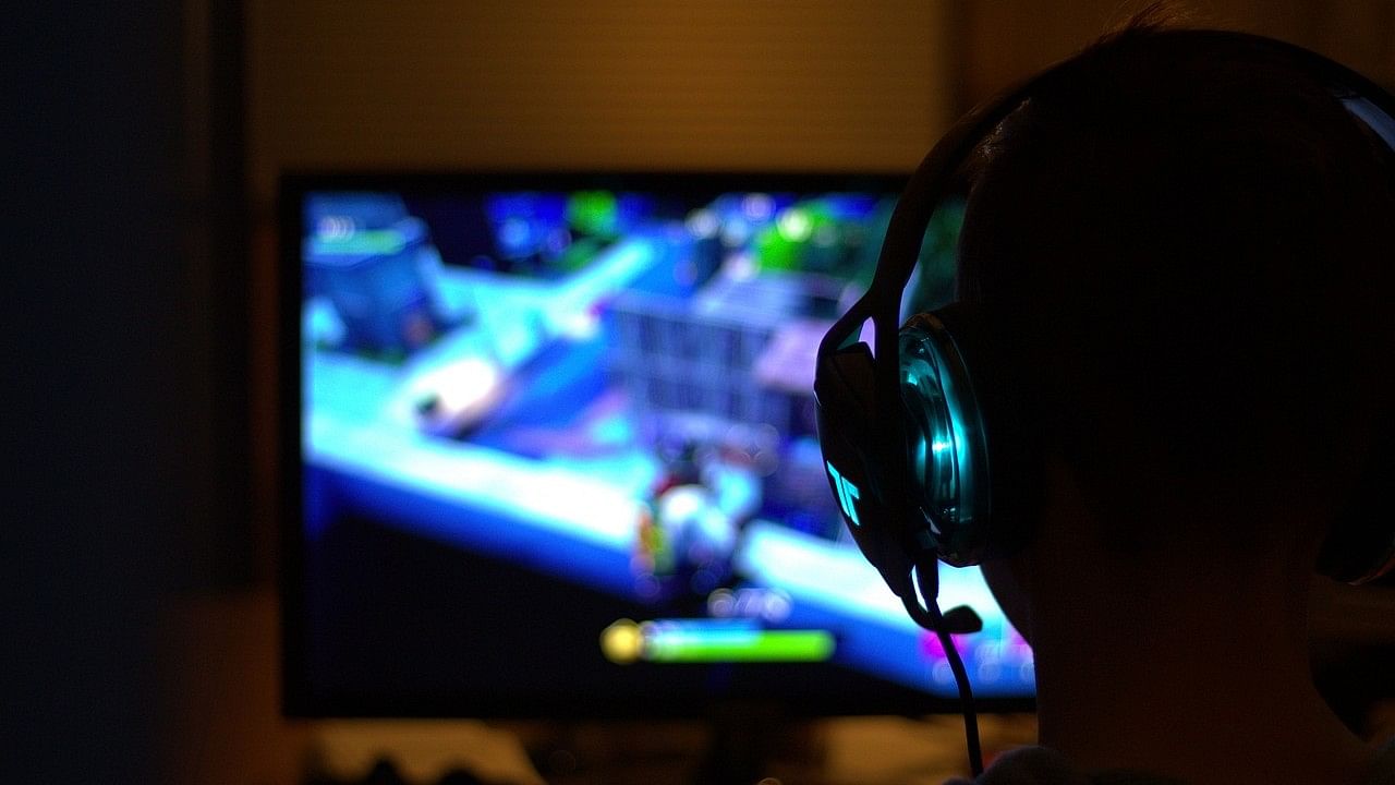 <div class="paragraphs"><p>Representative image of a person playing a video game. </p></div>