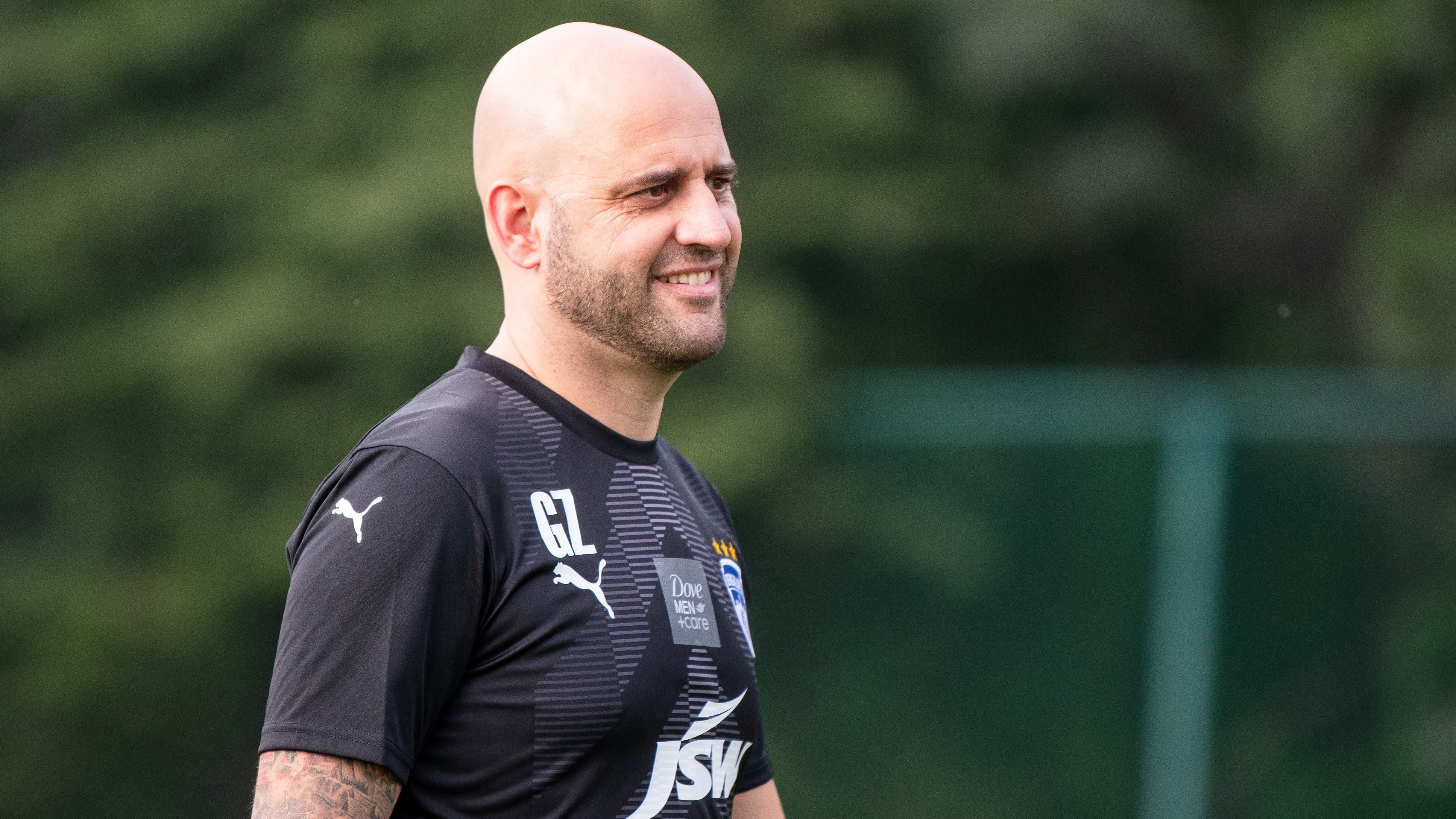 <div class="paragraphs"><p>Bengaluru FC's head coach Gerard Zaragoza oversees his first training session since returning to the club. </p></div>