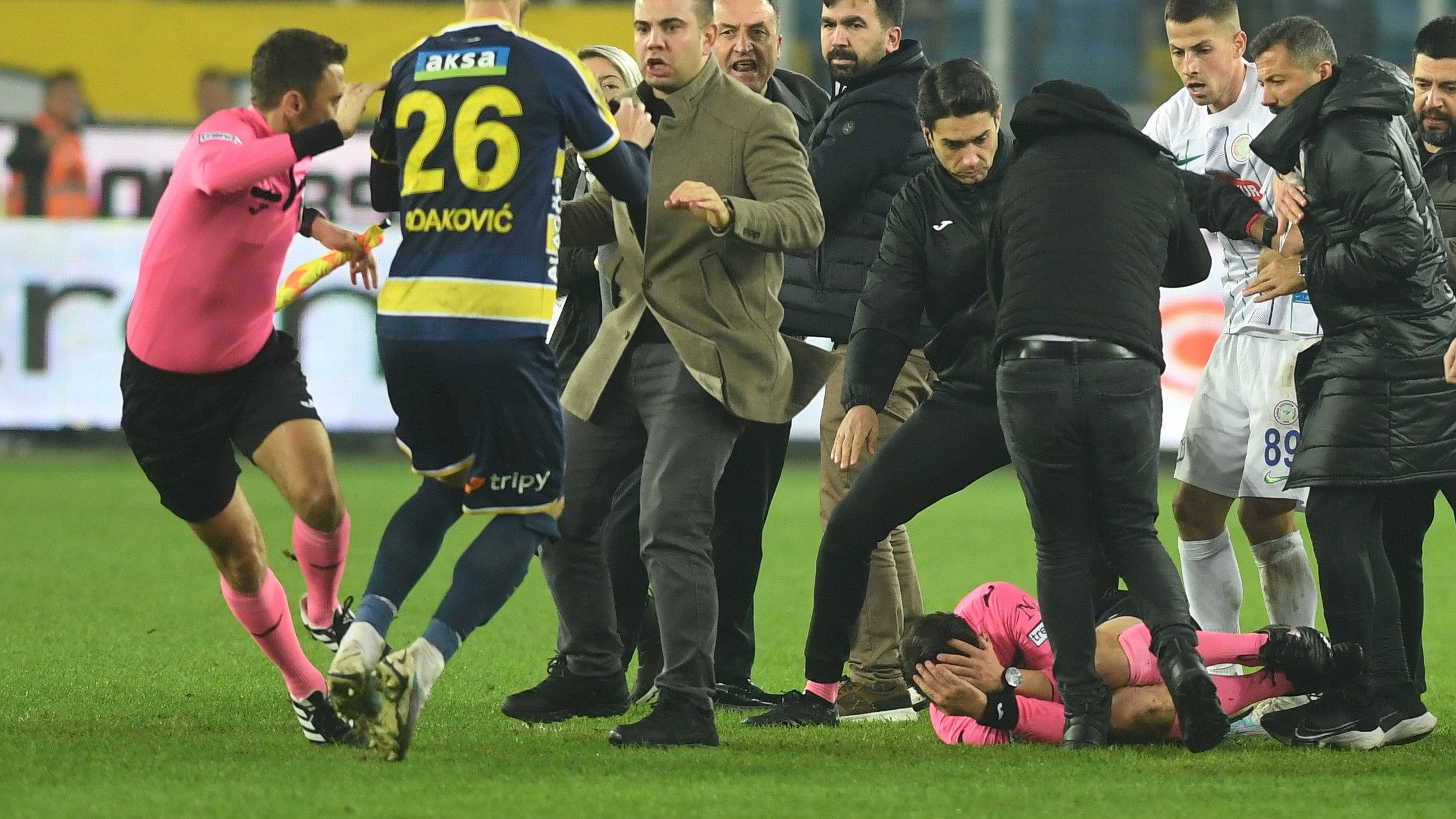 <div class="paragraphs"><p> Referee Halil Umut Meler lies on the ground at the end the Turkish Super Lig soccer match between MKE Ankaragucu and Caykur Rizespor </p></div>