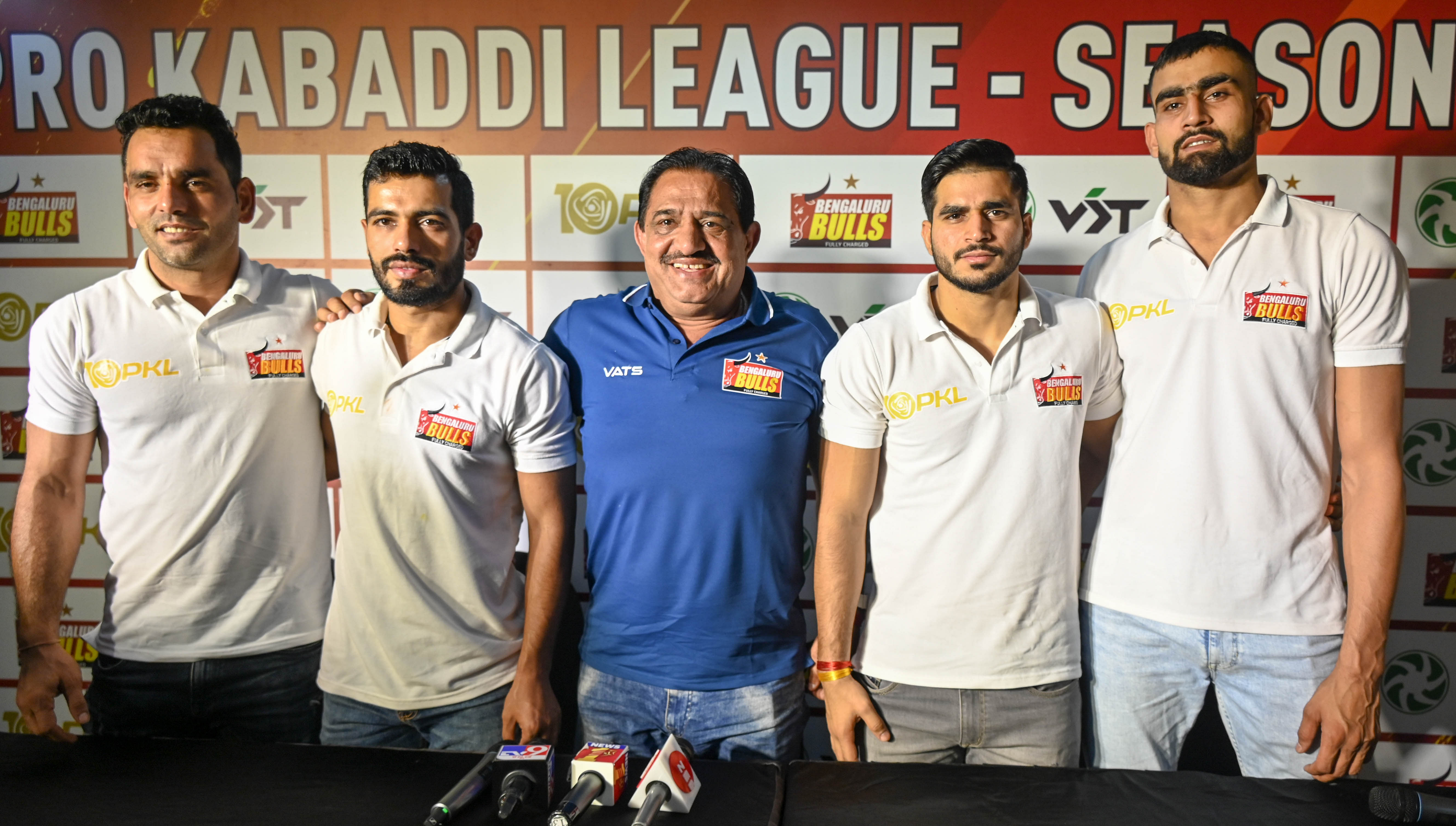 <div class="paragraphs"><p>From left: Surjeet Singh, Vikash Kandola, Randhir Singh (coach), Saurabh Nandal (captain) and Bharat of the Bengaluru Bulls during the press conference at Kanteerava Indoor Stadium in Bengaluru on Wednesday. </p></div>