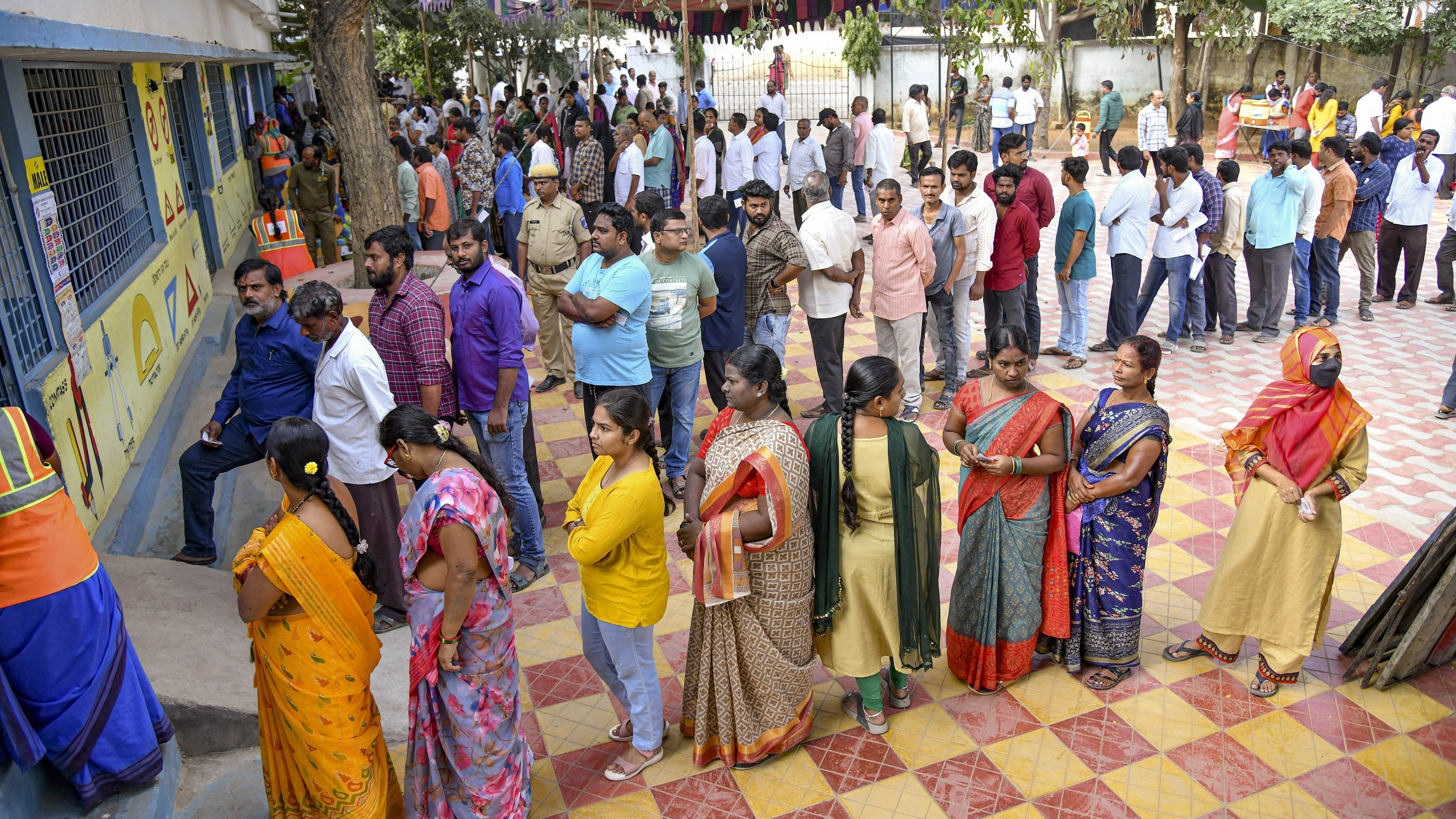 <div class="paragraphs"><p>Voters wait in queues at a polling station to cast their votes for Telangana Assembly elections, in Bowrampet Assembly constituency, Thursday, Nov. 30, 2023.</p></div>